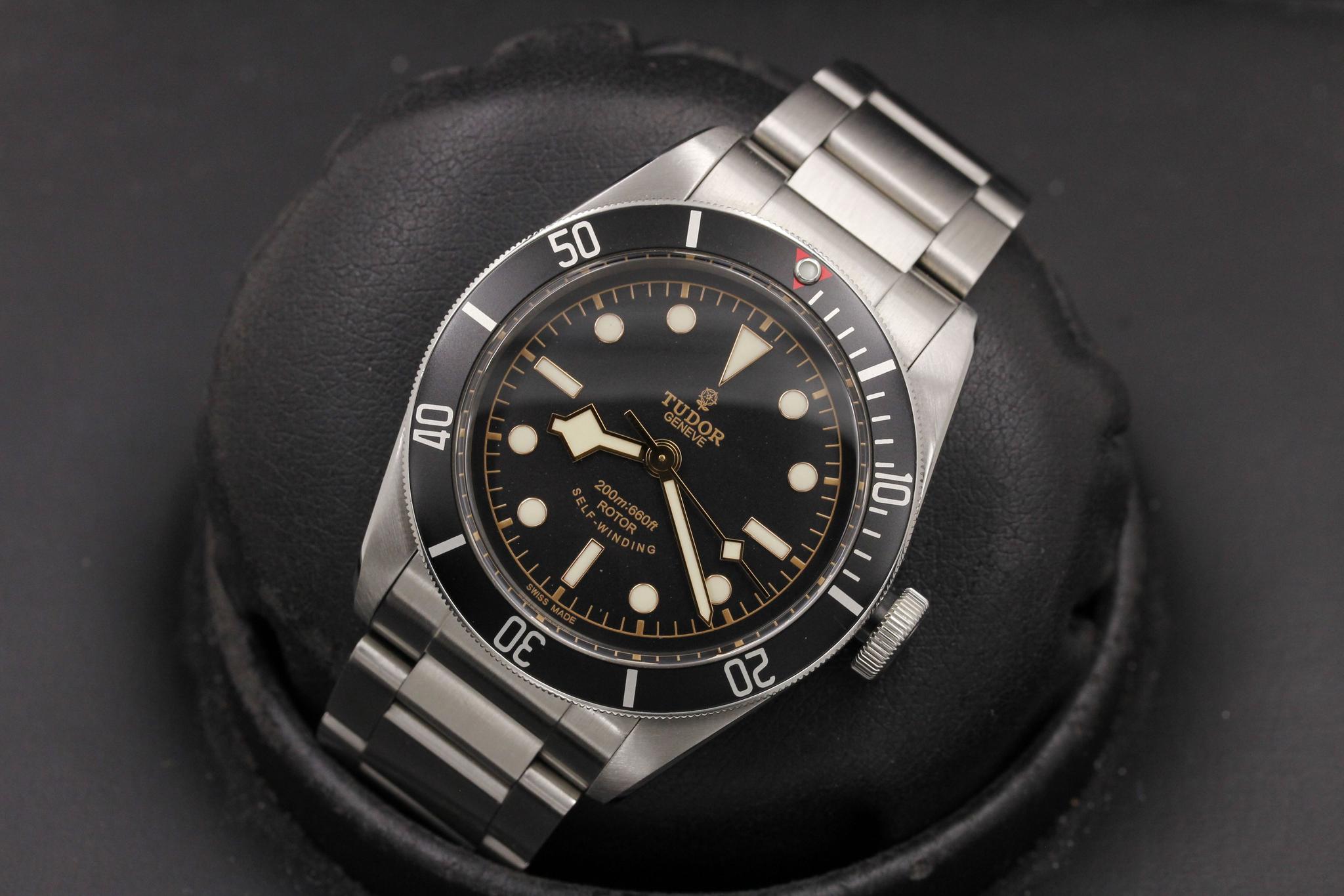 Watch Image 9