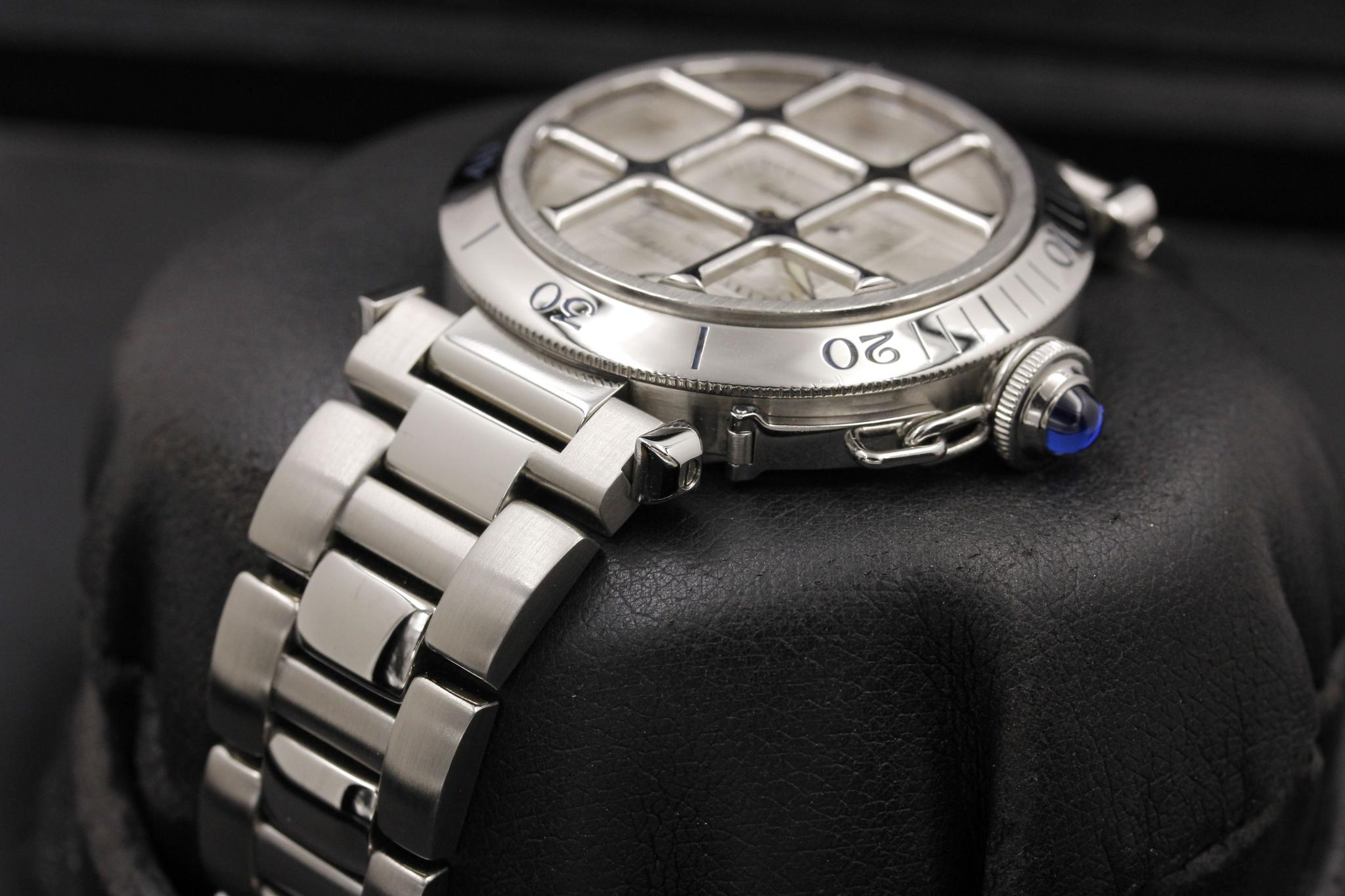 Watch Image 2
