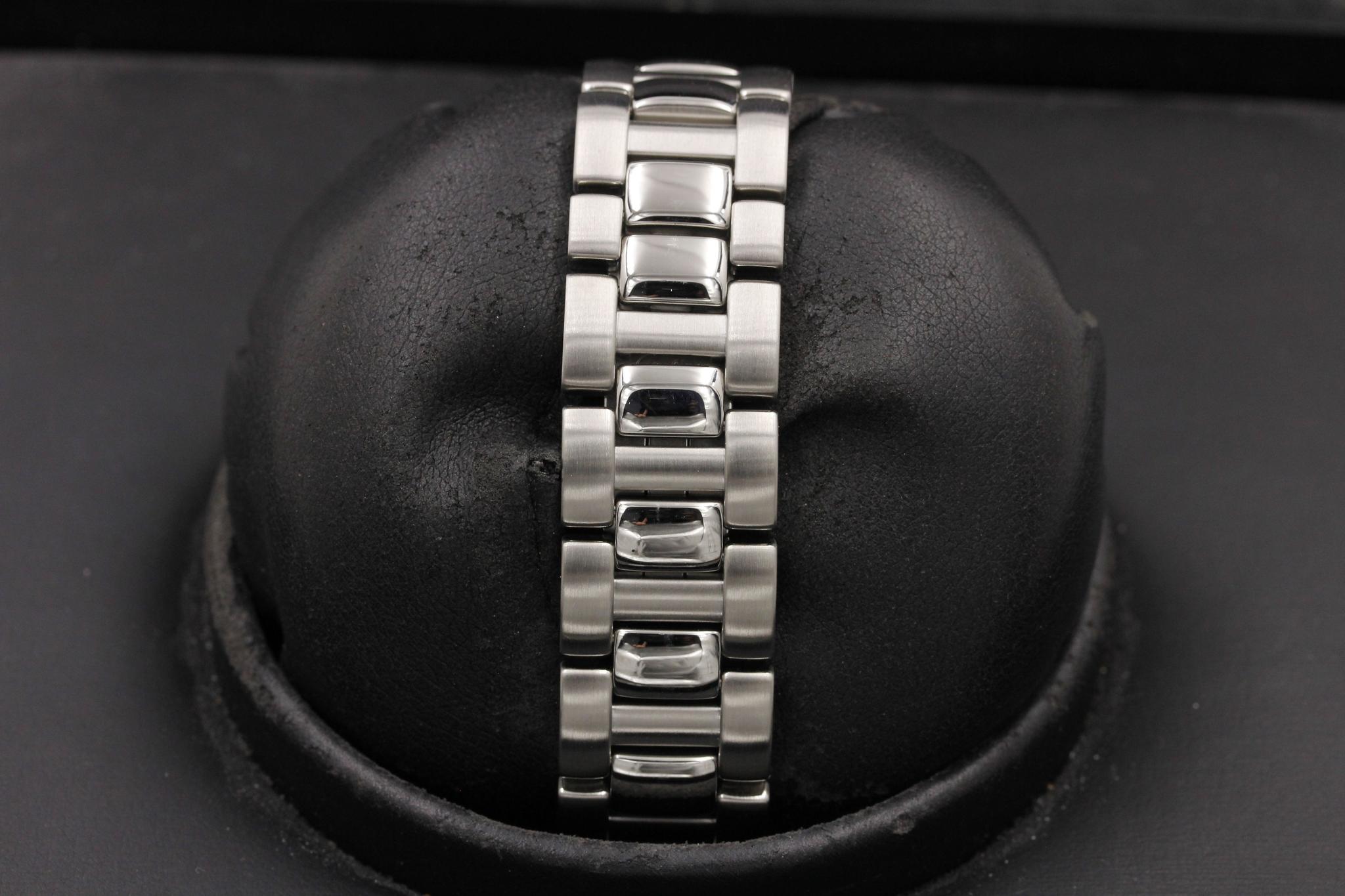 Watch Image 8