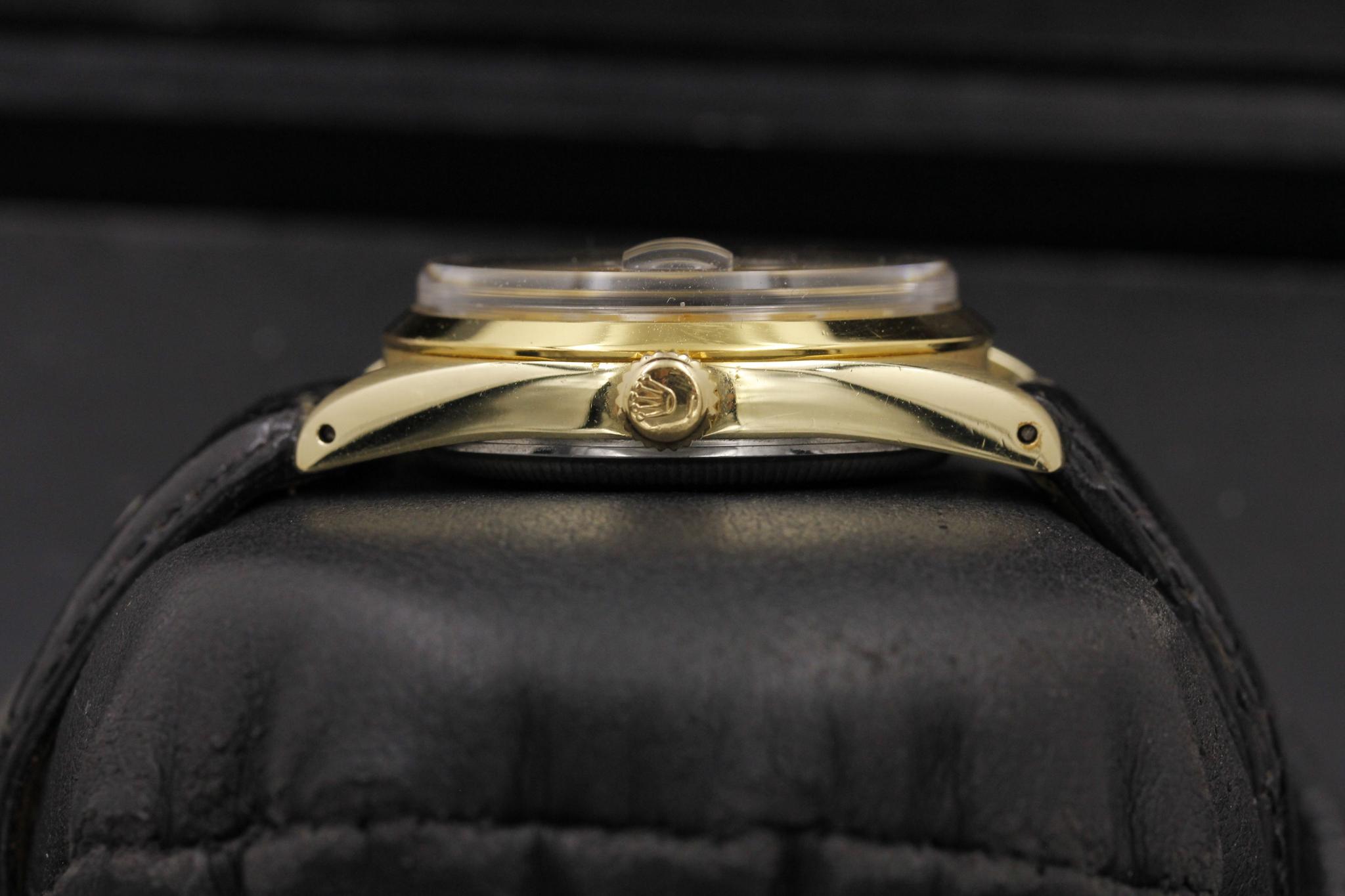 Watch Image 3