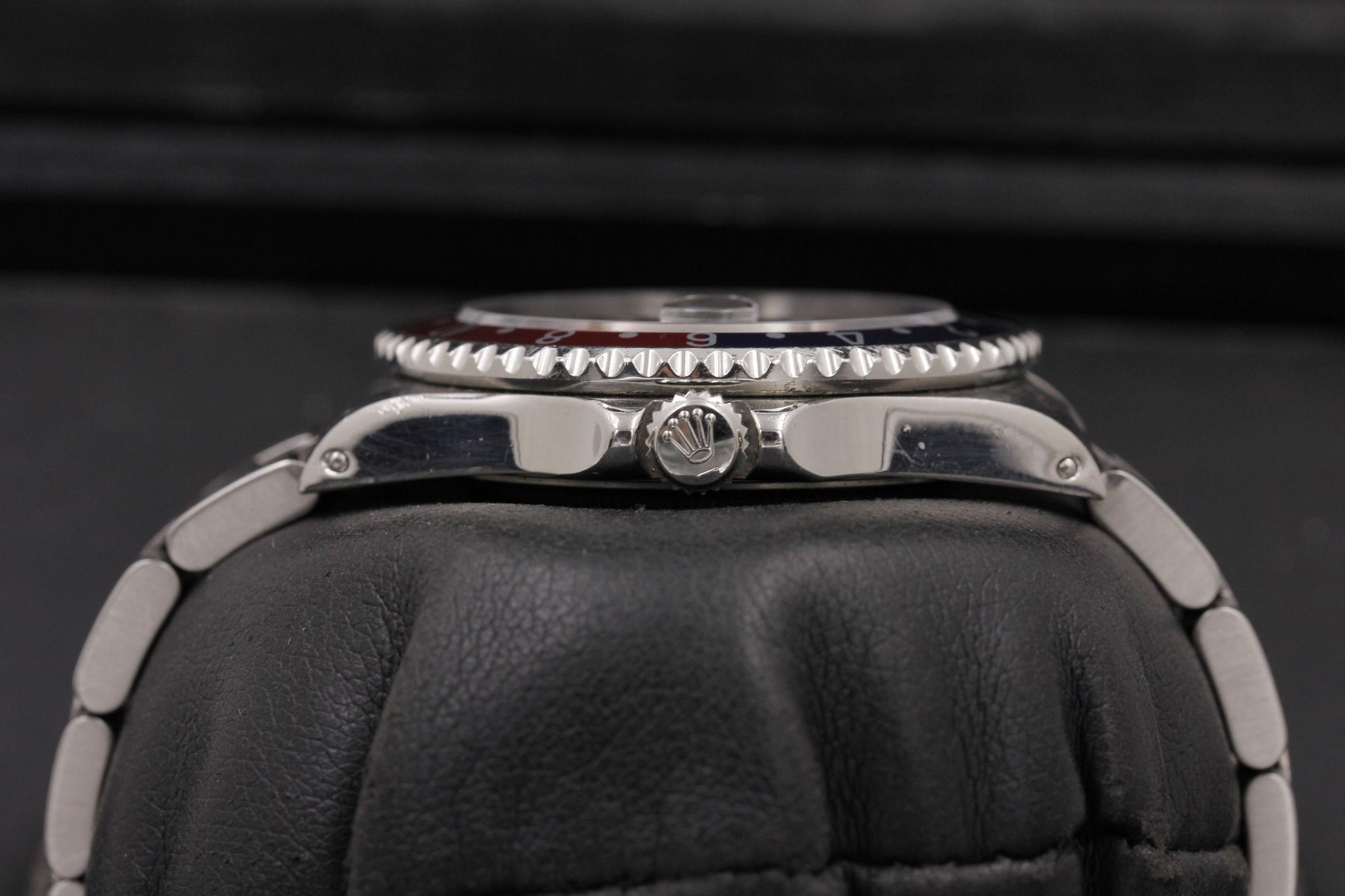 Watch Image 3