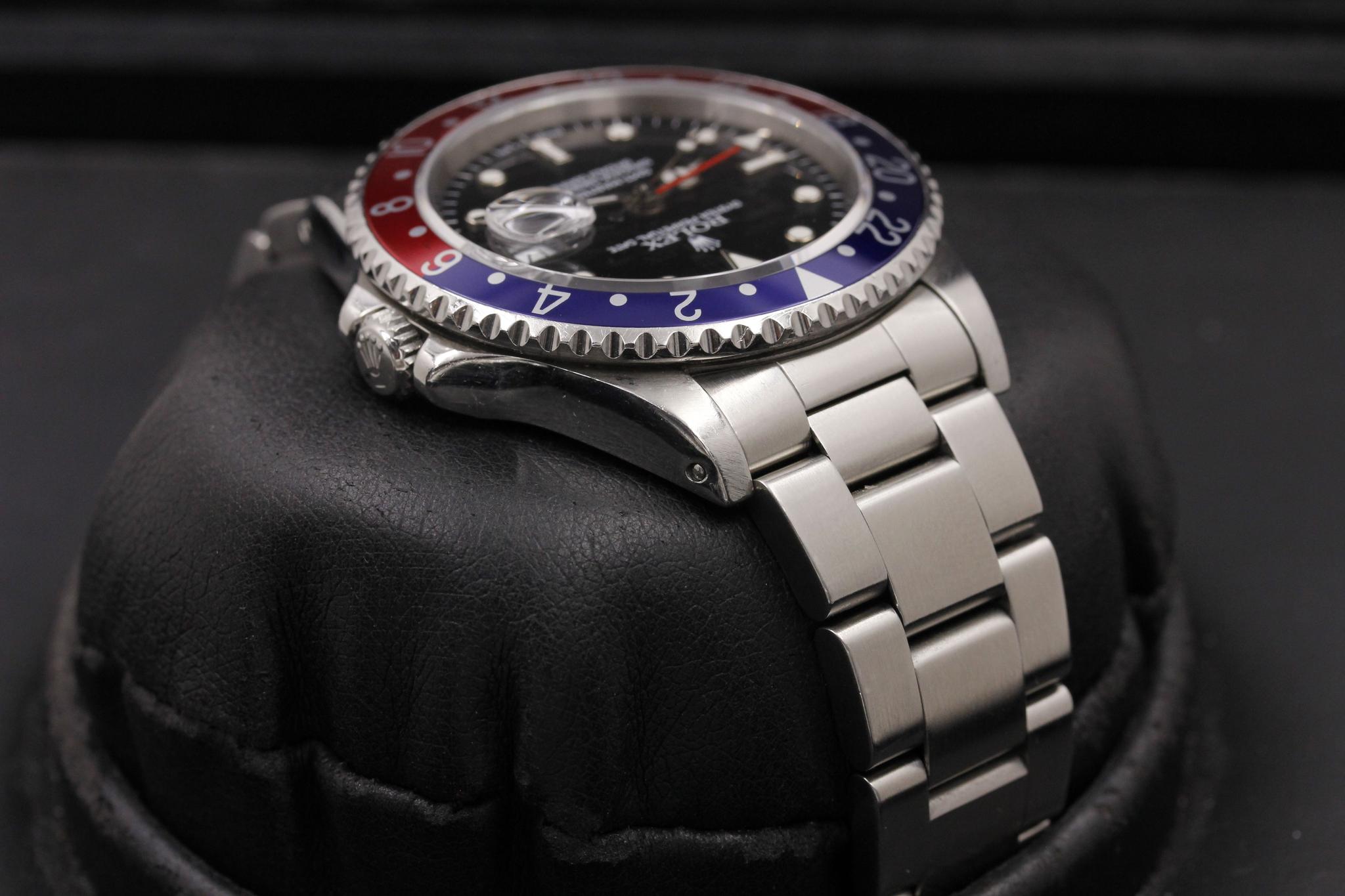 Watch Image 4
