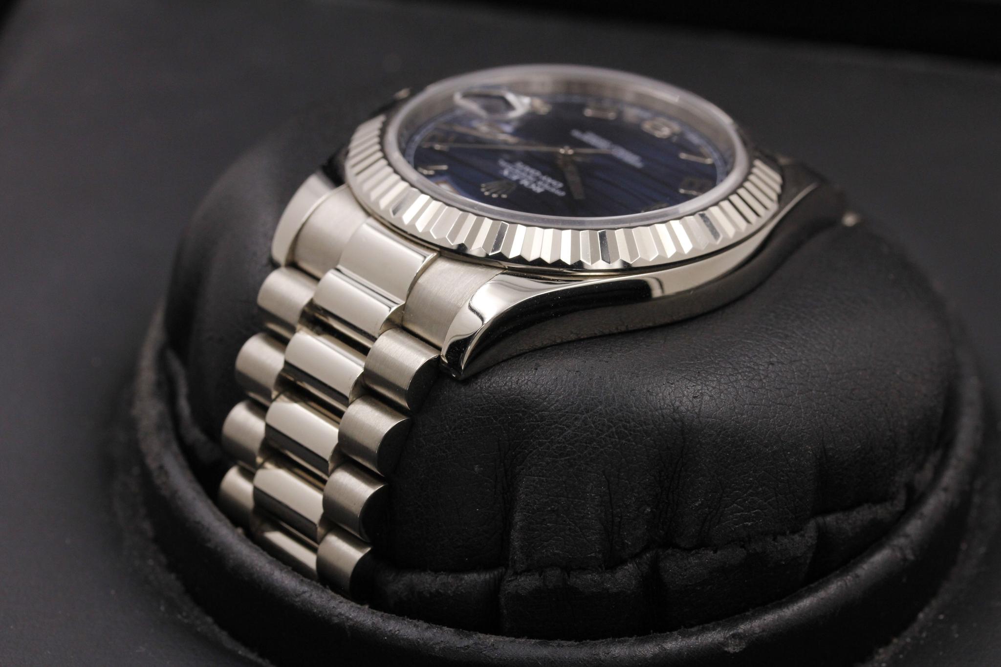 Watch Image 5