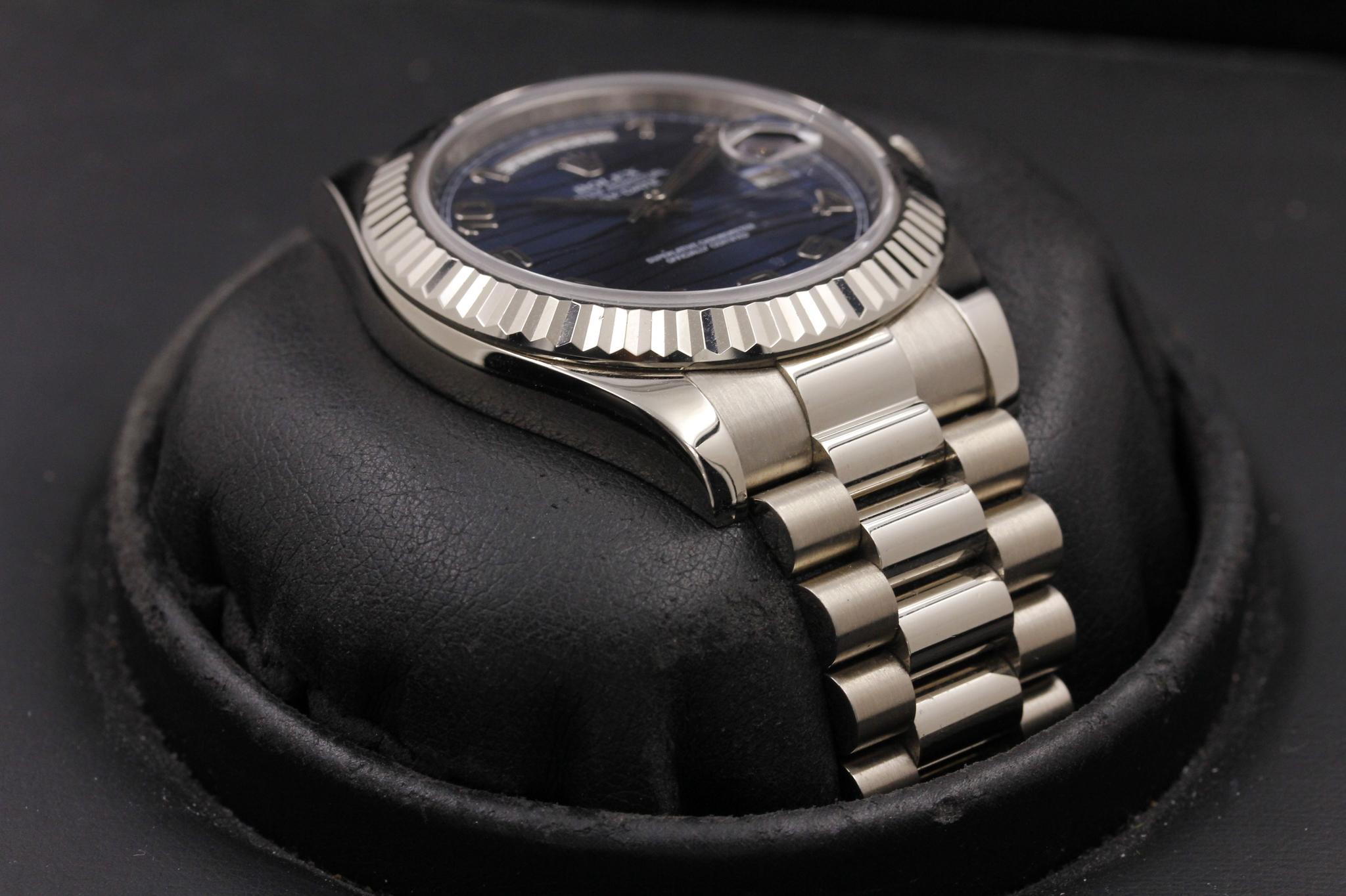 Watch Image 6