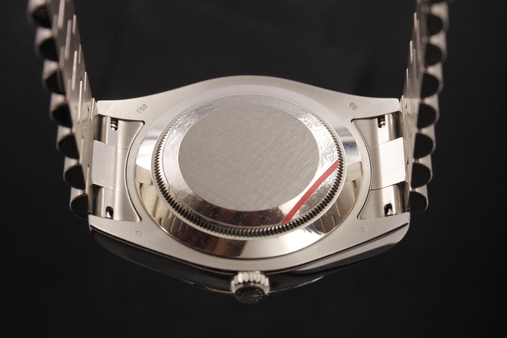 Watch Image 7