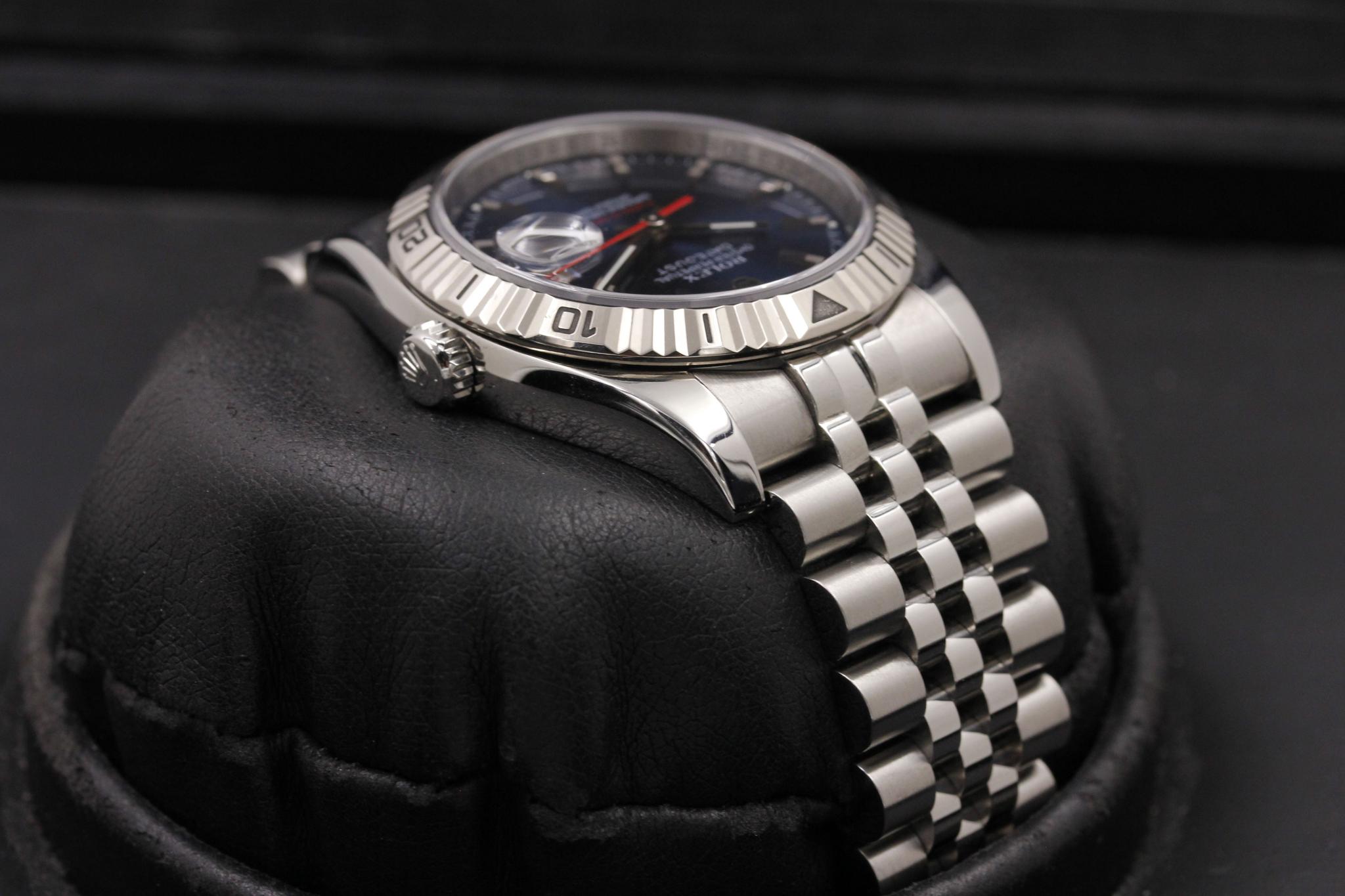Watch Image 4