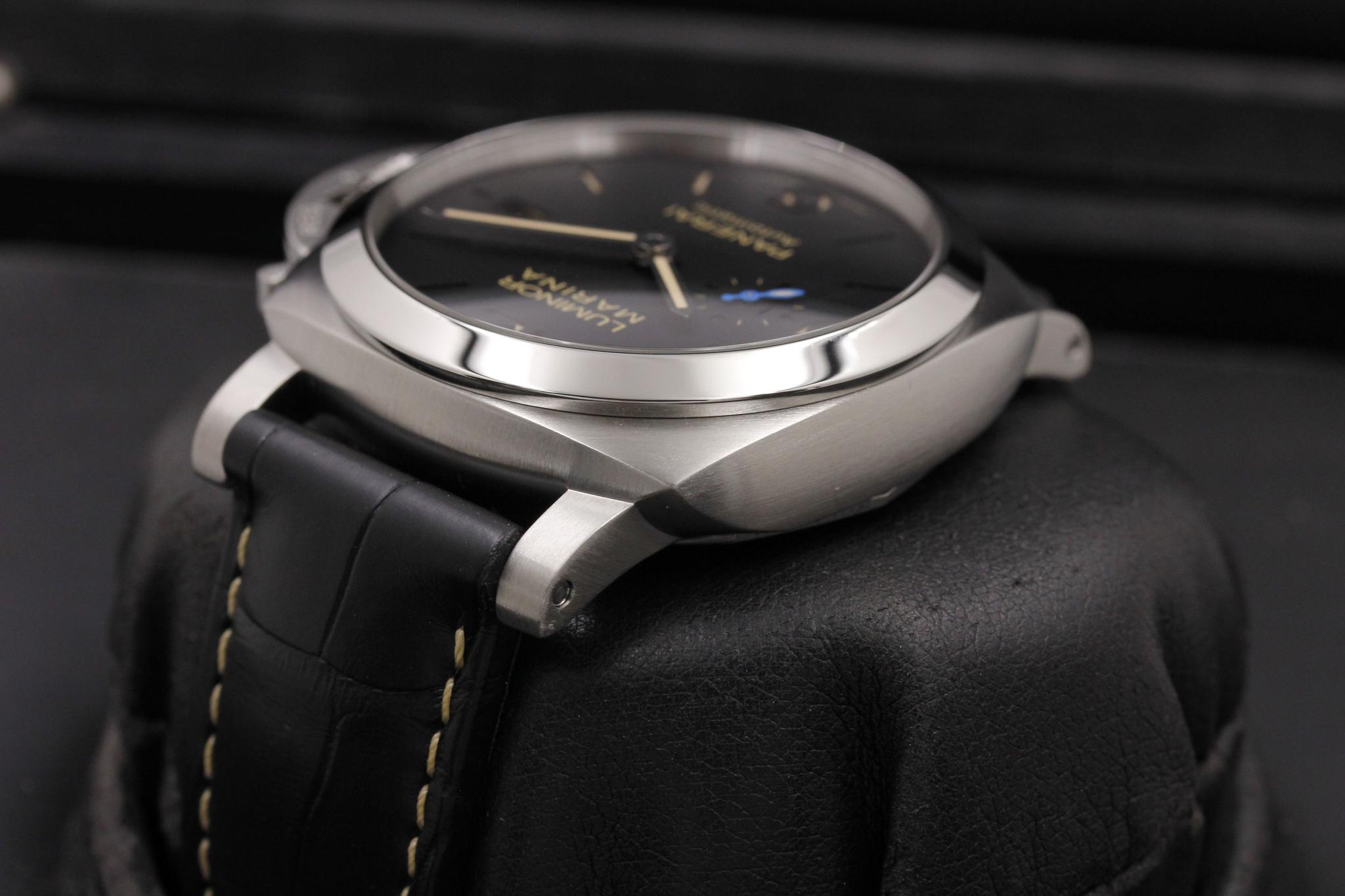 Watch Image 5