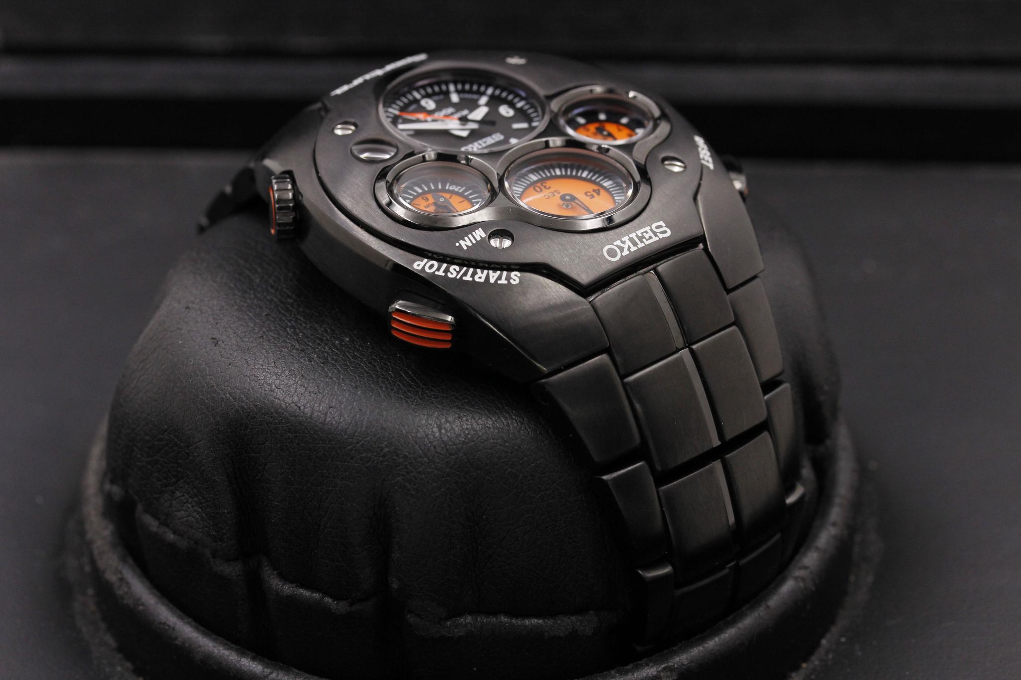 Watch Image 4