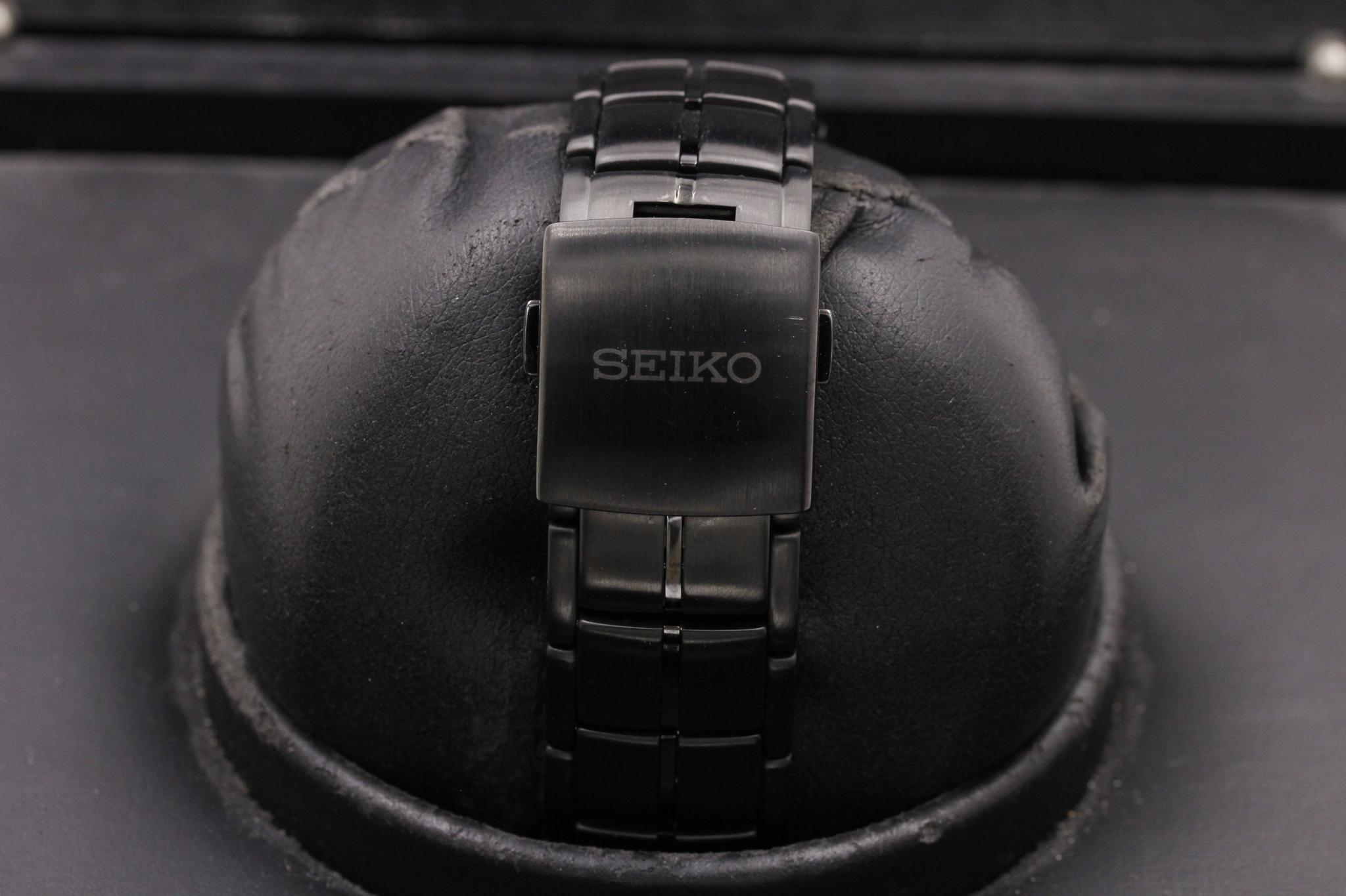 Watch Image 8