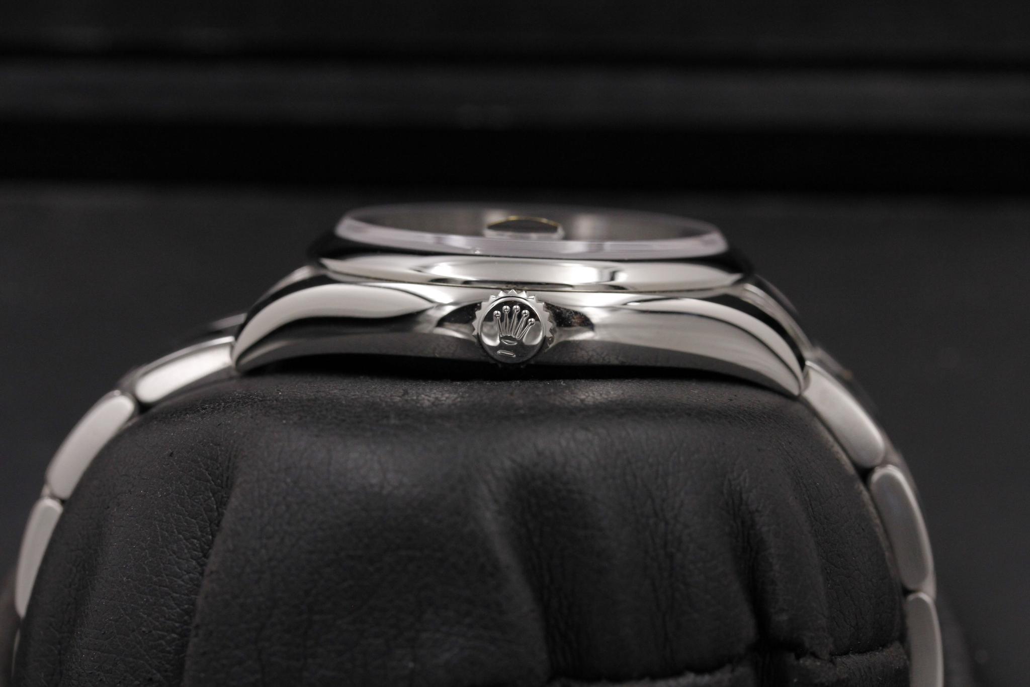 Watch Image 3