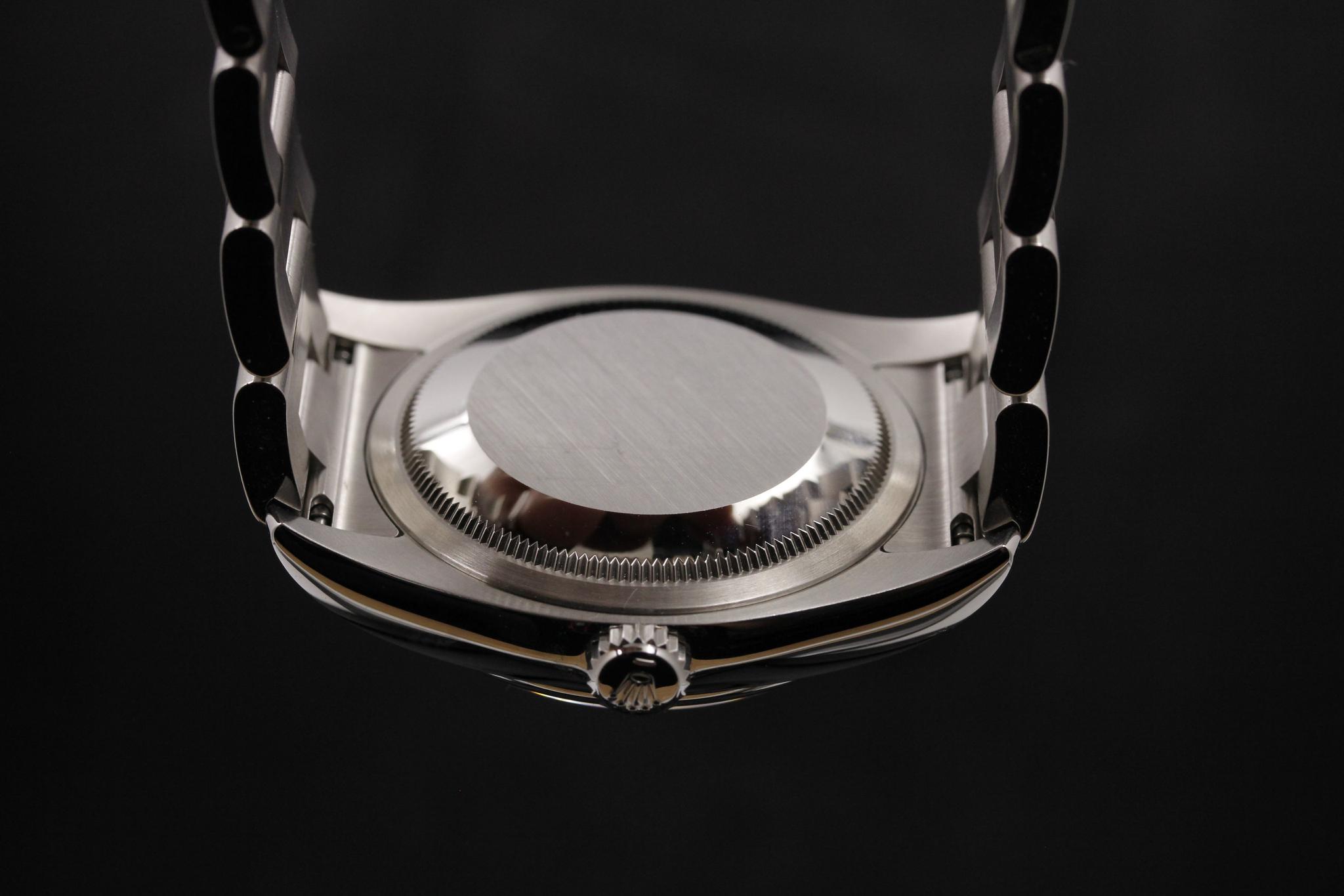 Watch Image 7