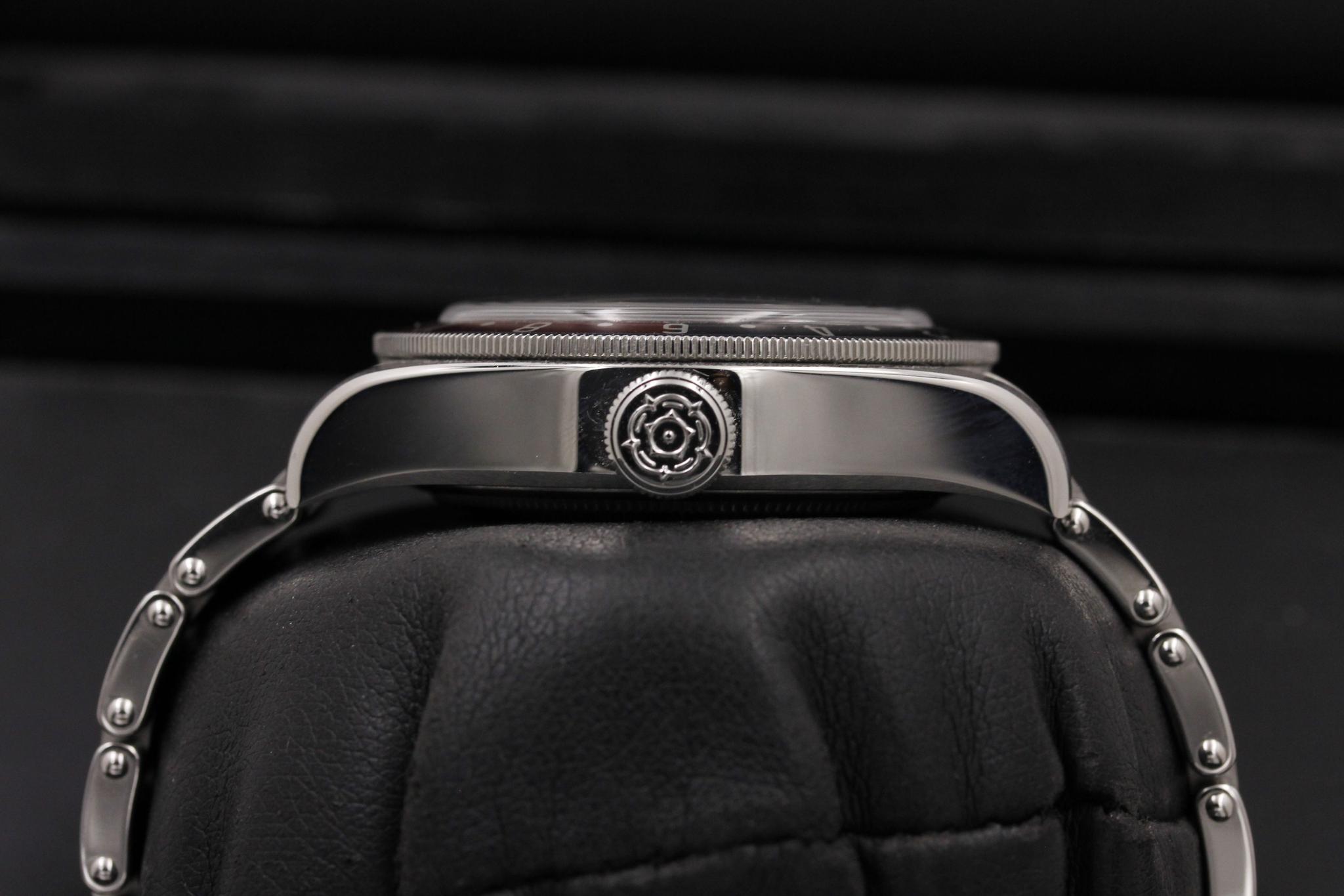 Watch Image 3