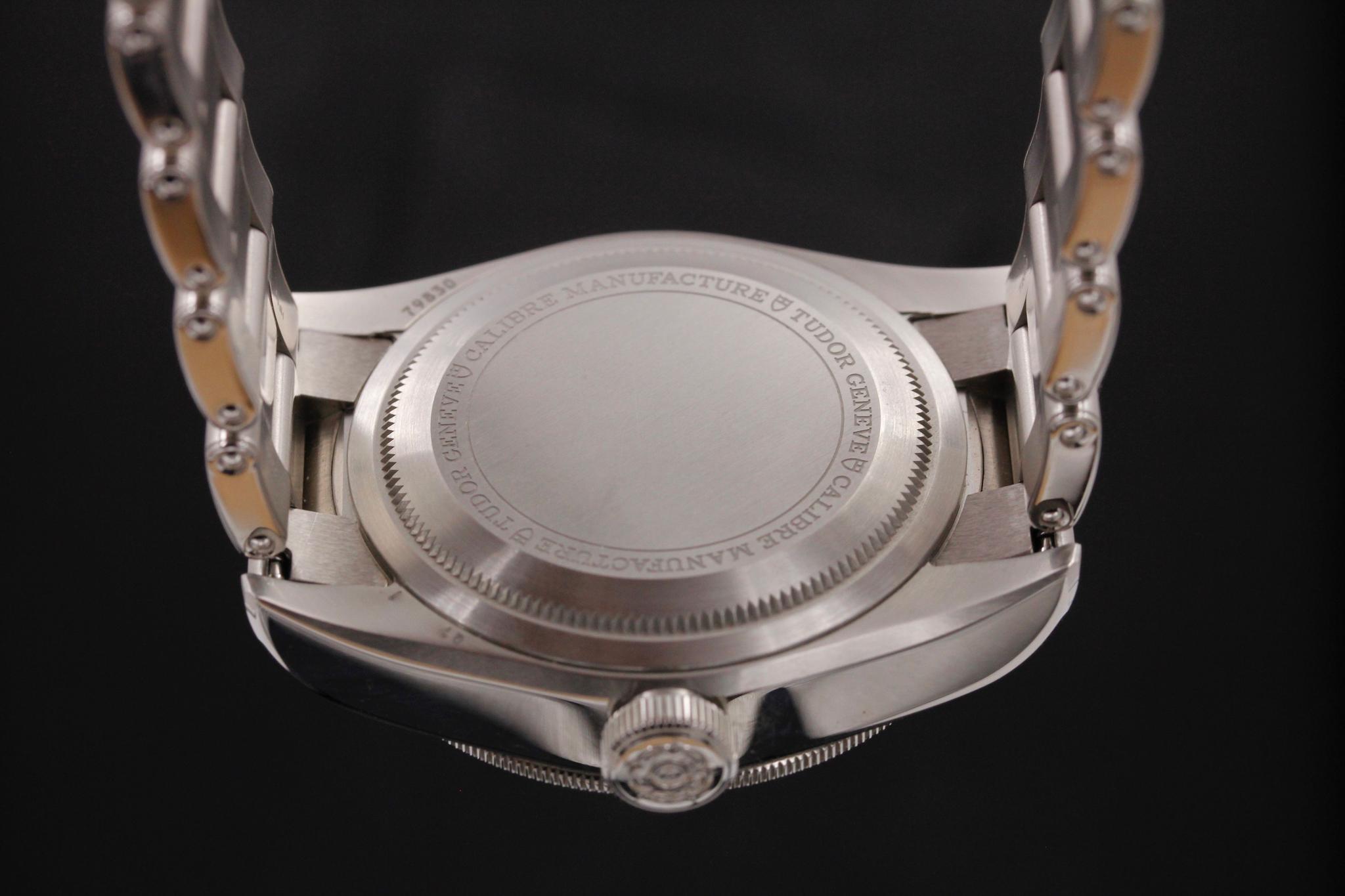 Watch Image 7