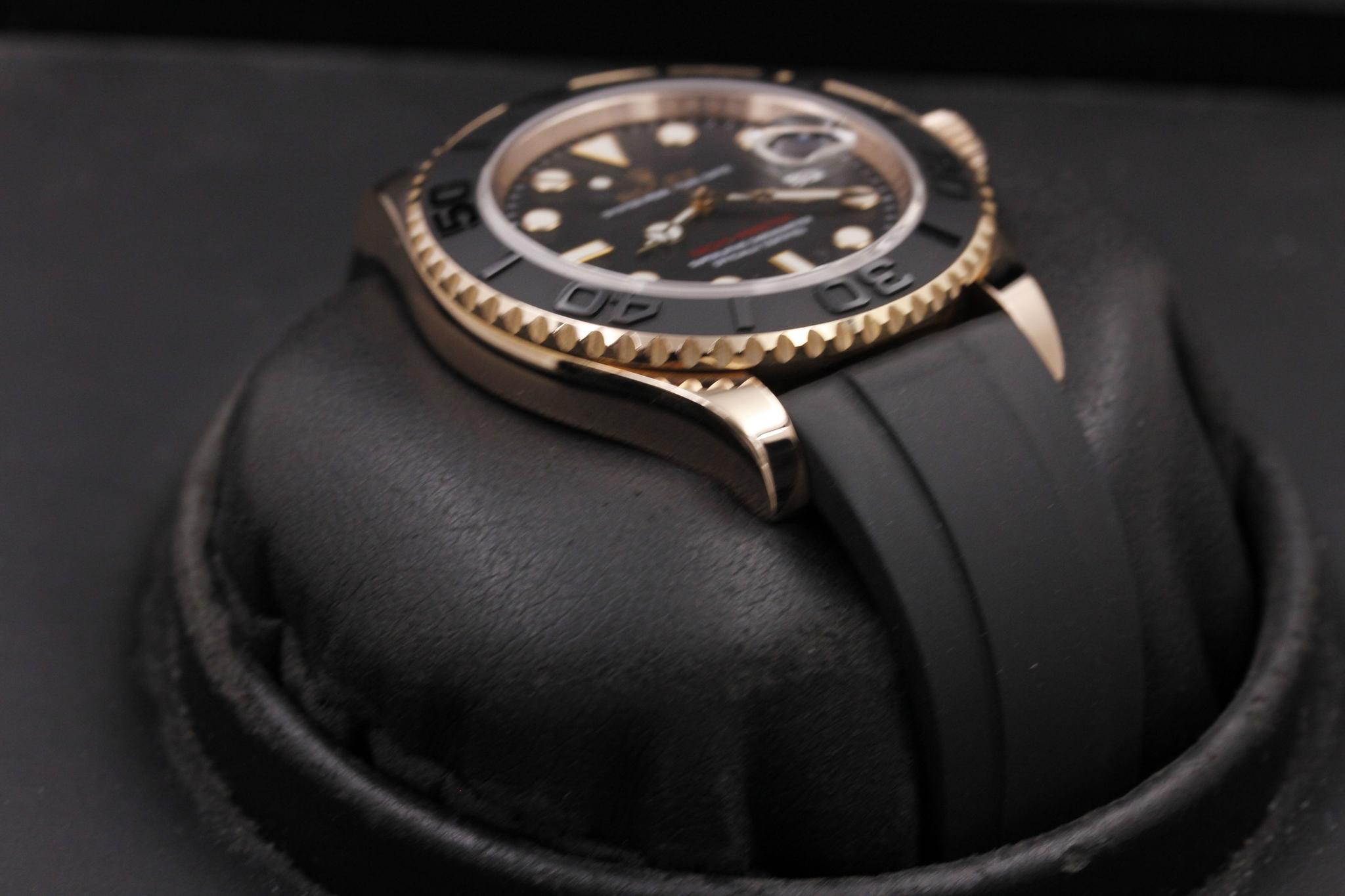 Watch Image 6