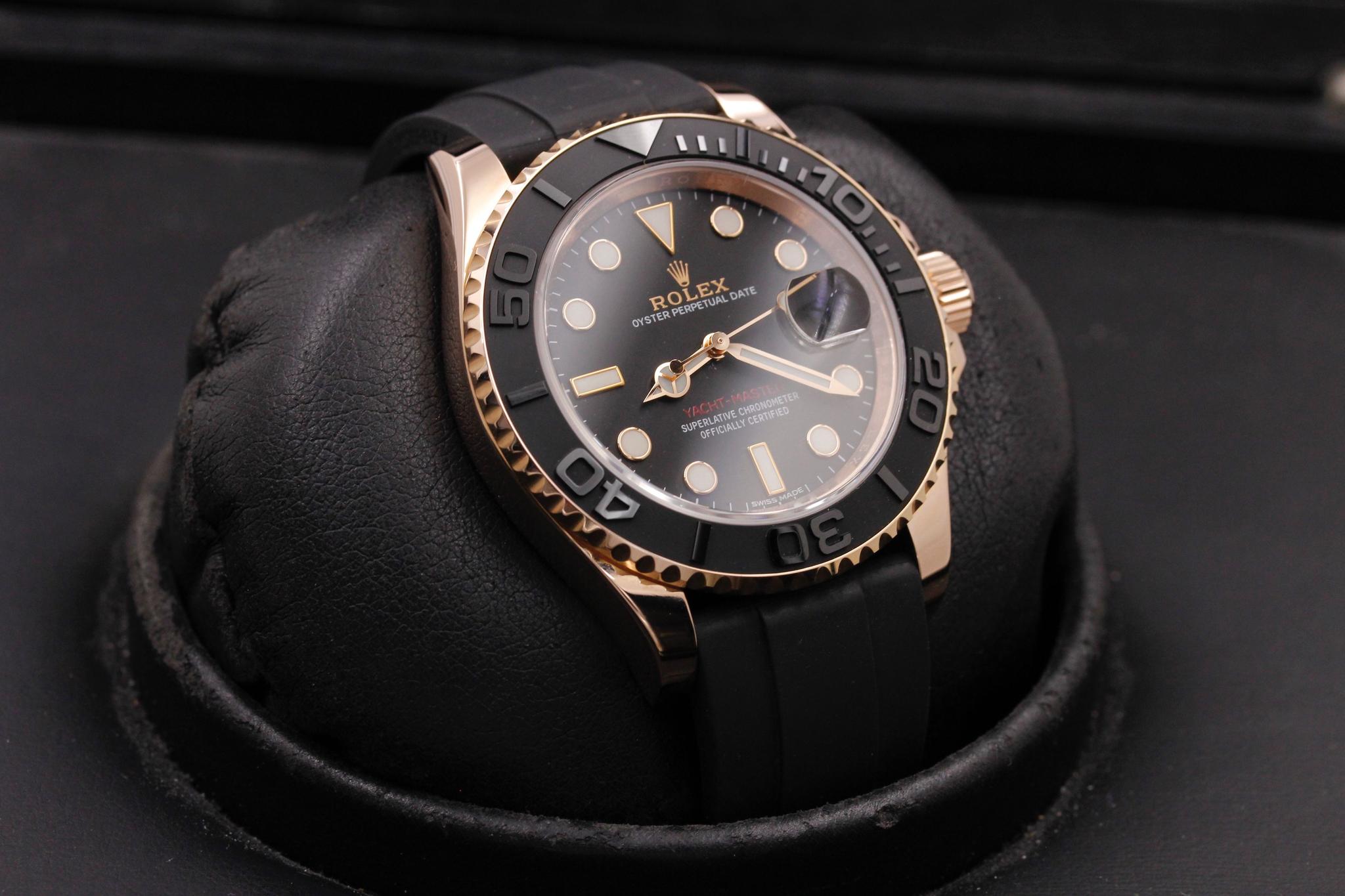 Watch Image 11
