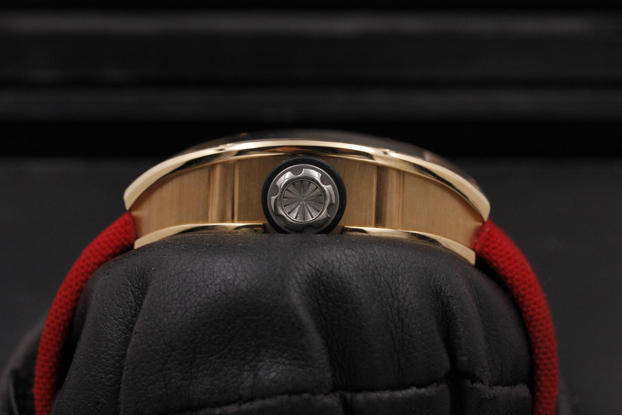 Watch Image 3