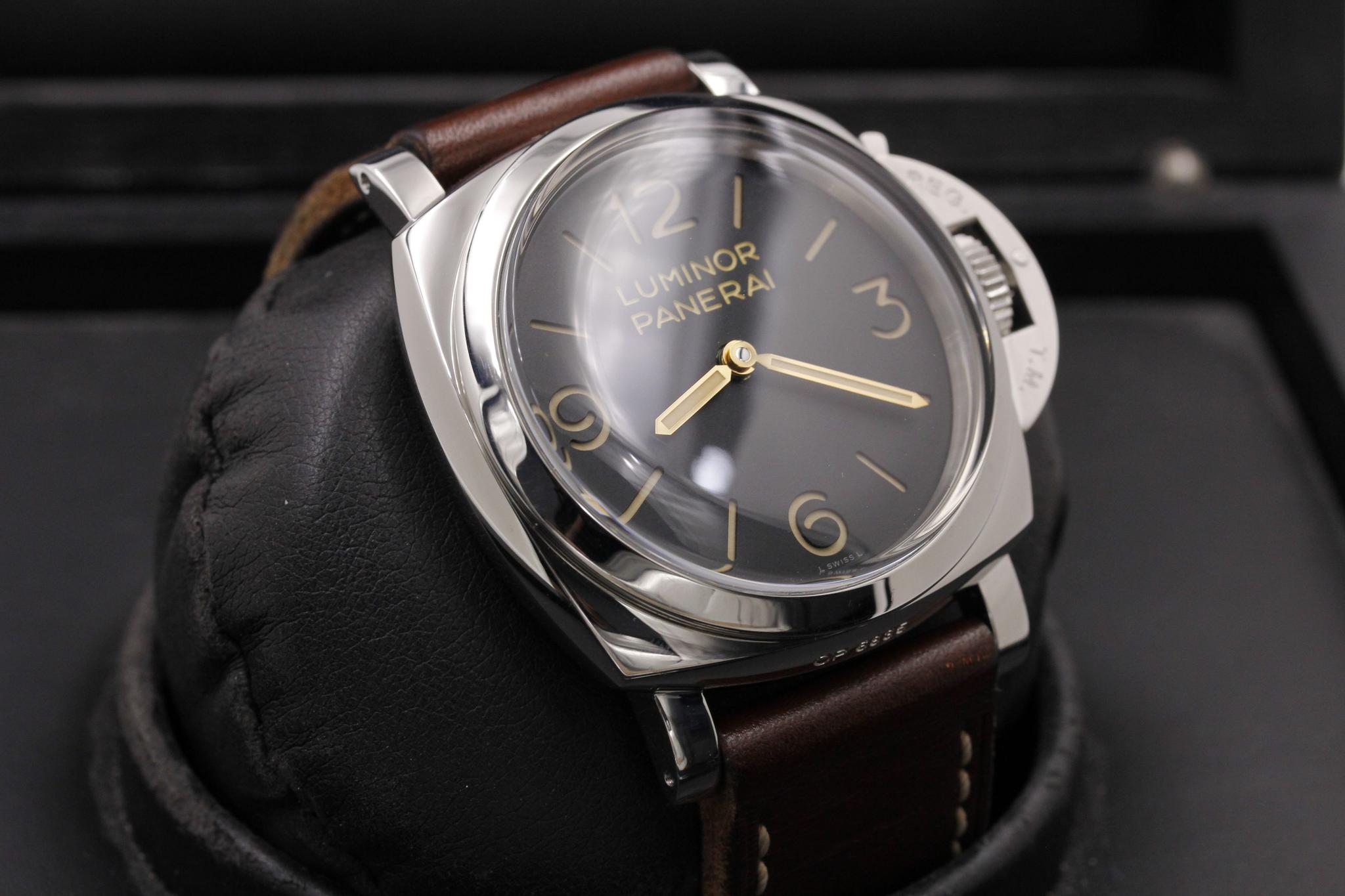 Watch Image 10