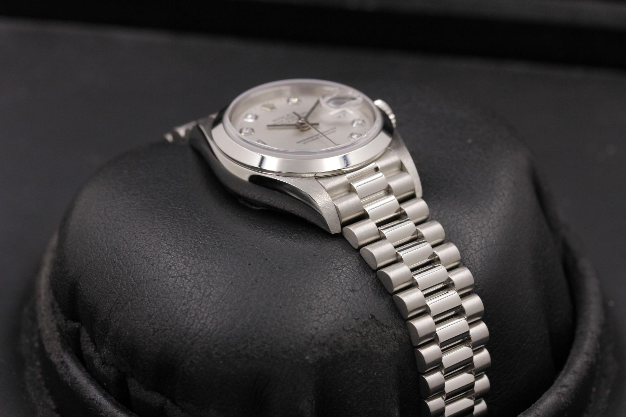 Watch Image 6