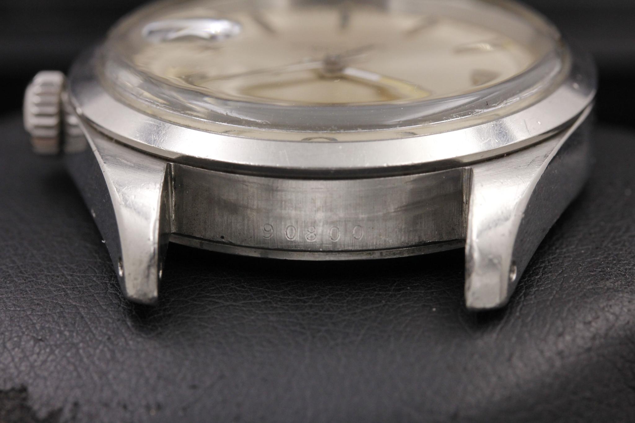 Watch Image 10