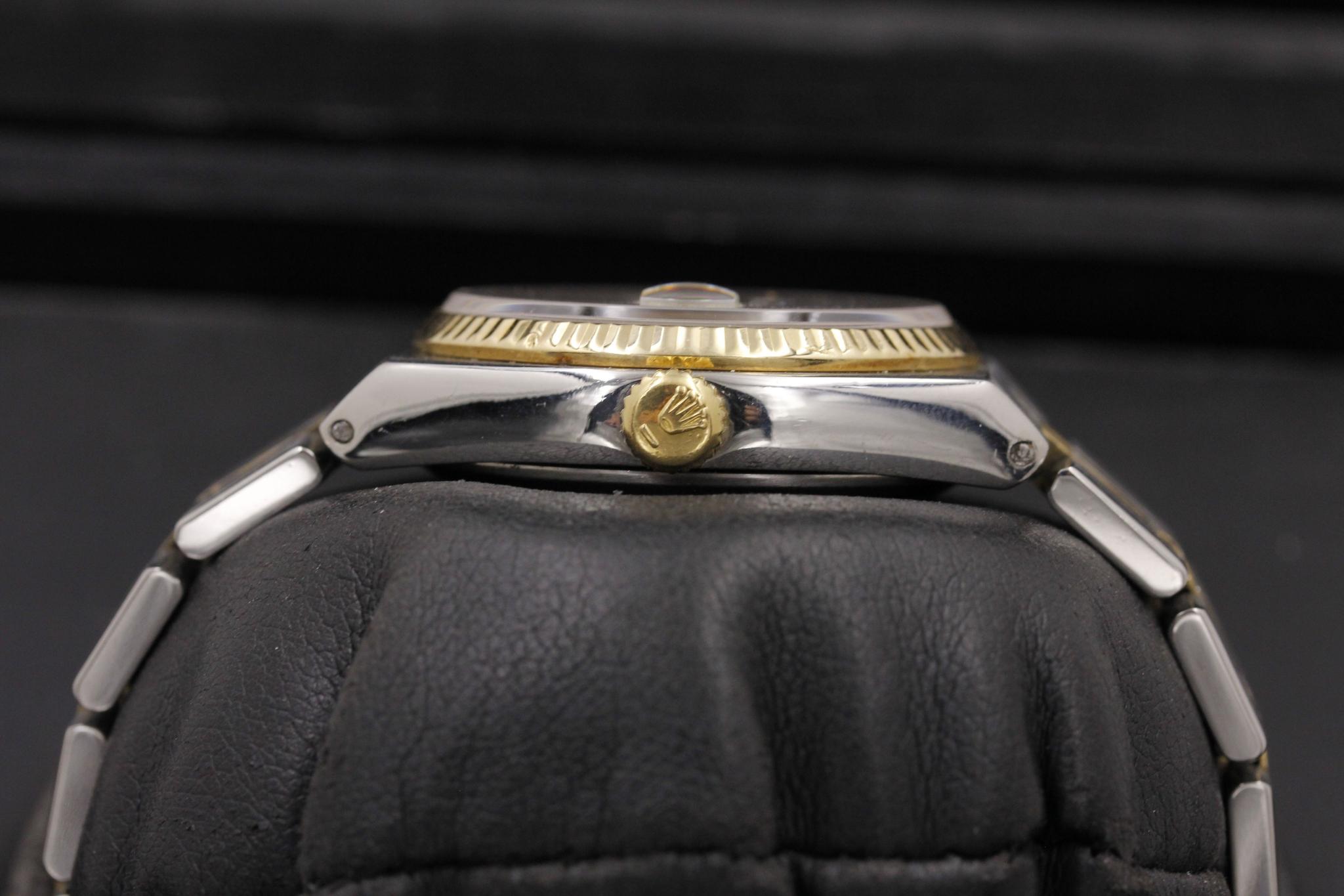 Watch Image 4