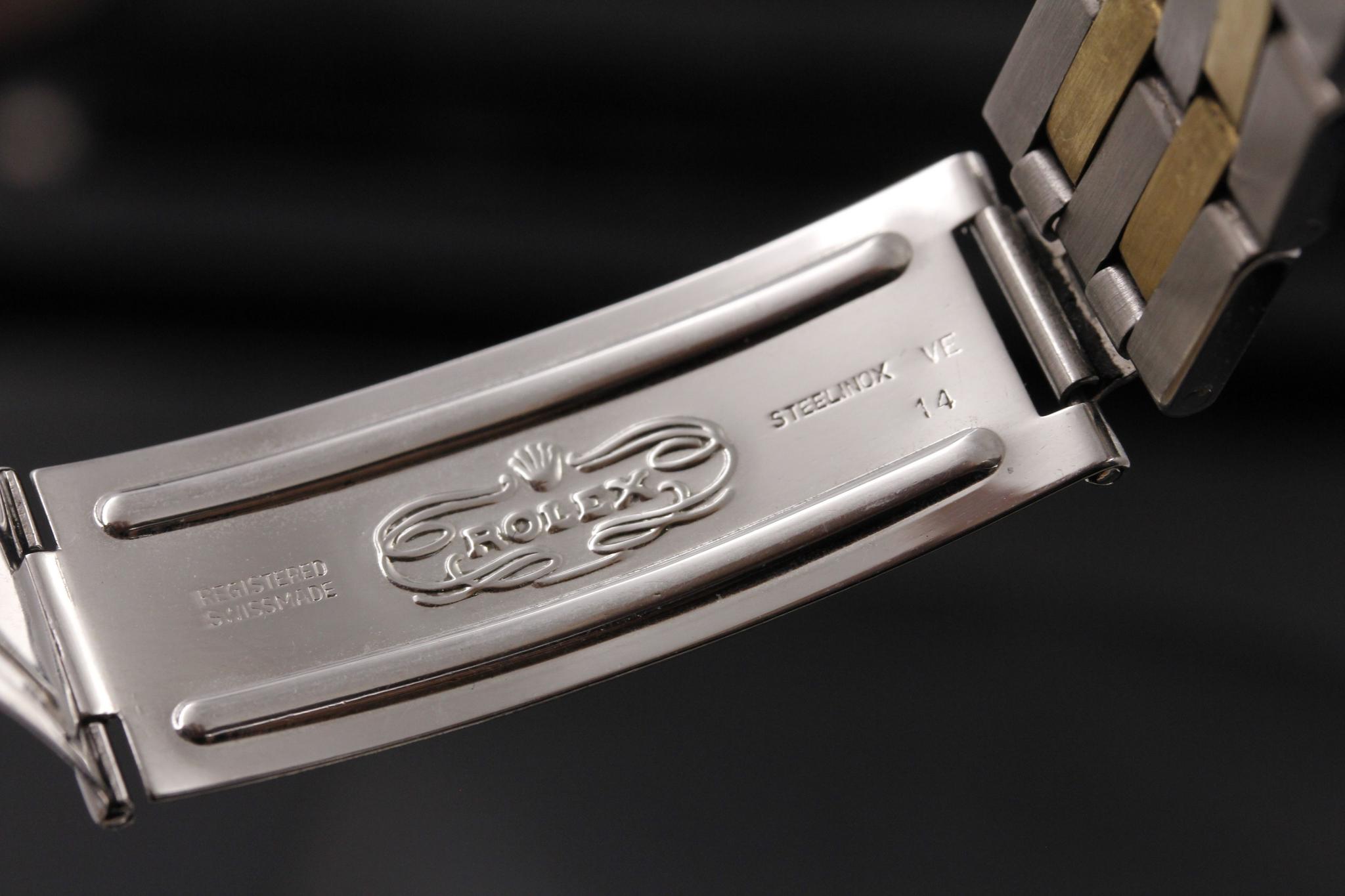 Watch Image 10