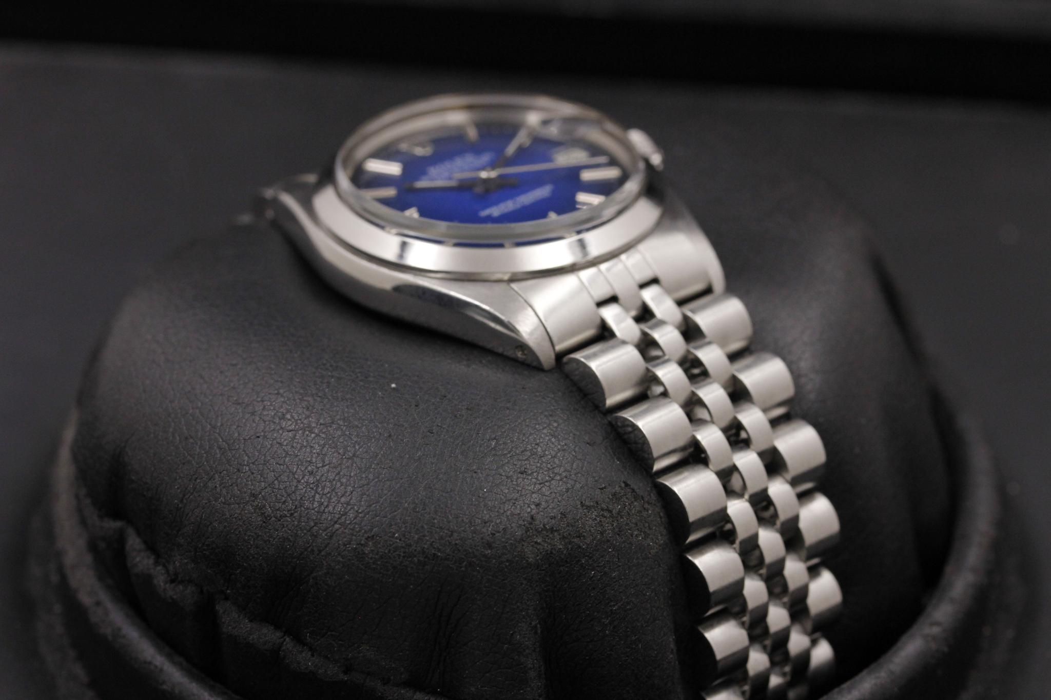 Watch Image 6