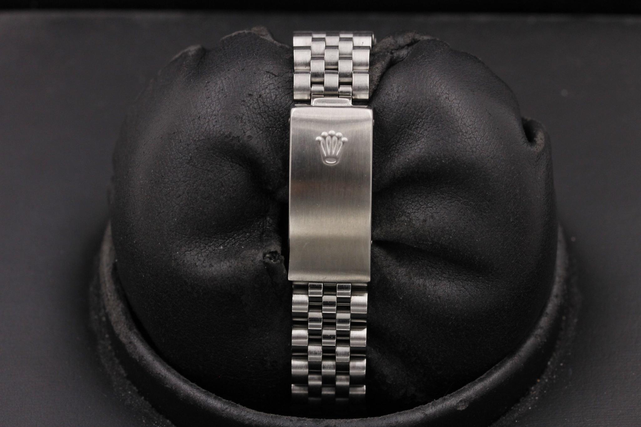 Watch Image 8