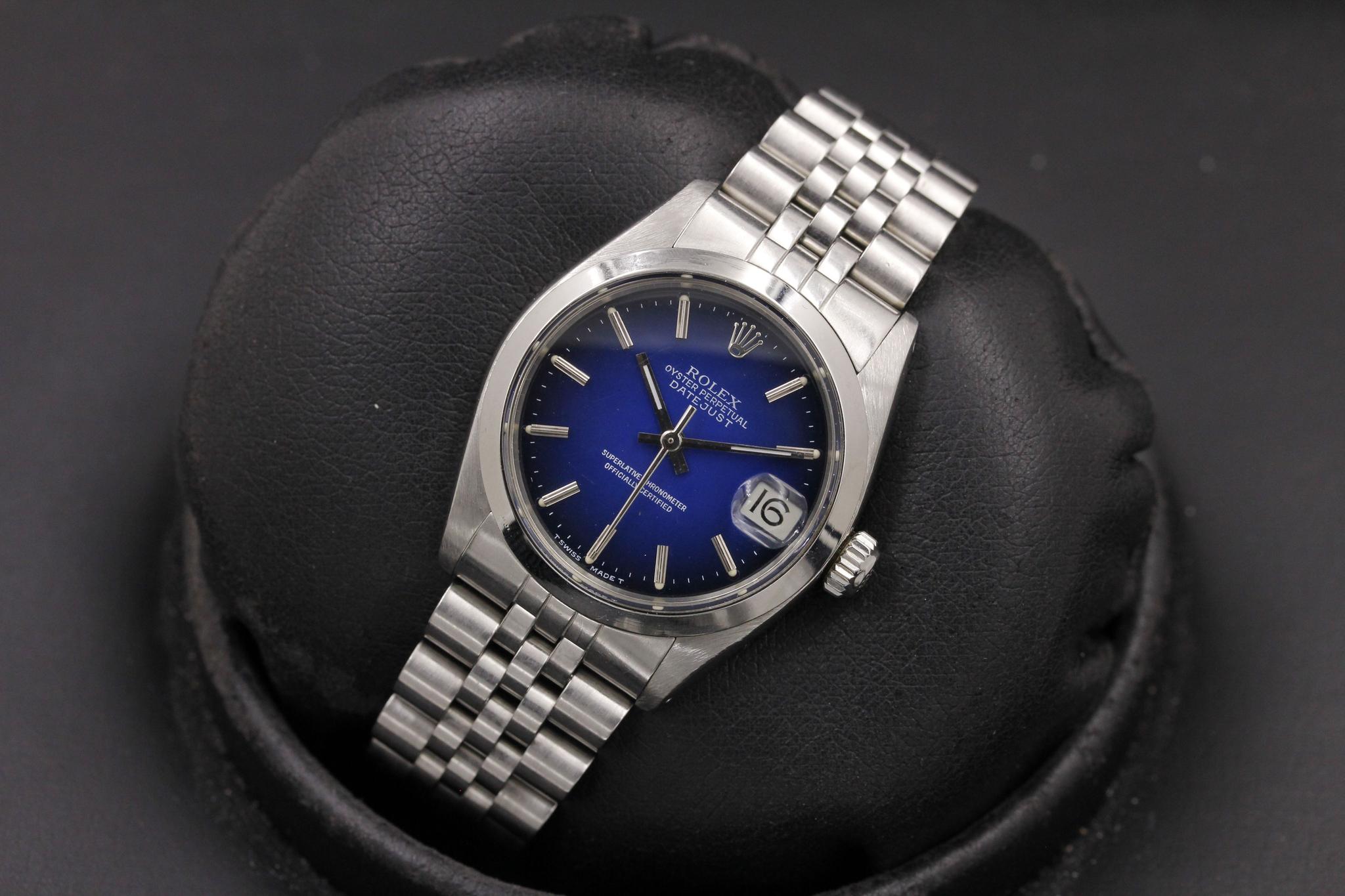 Watch Image 11
