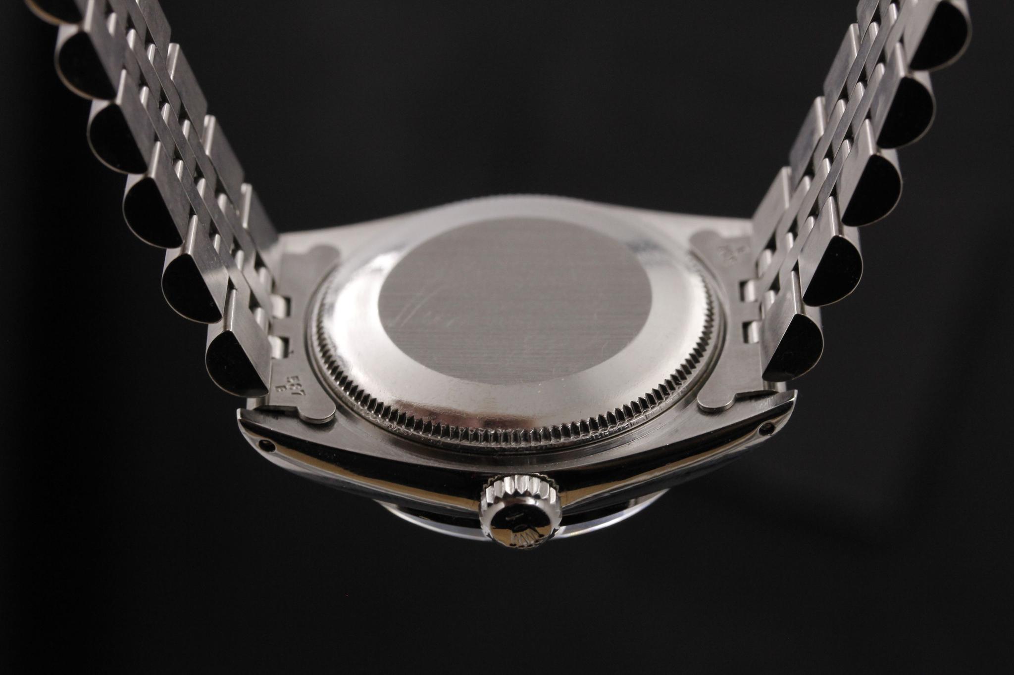 Watch Image 7