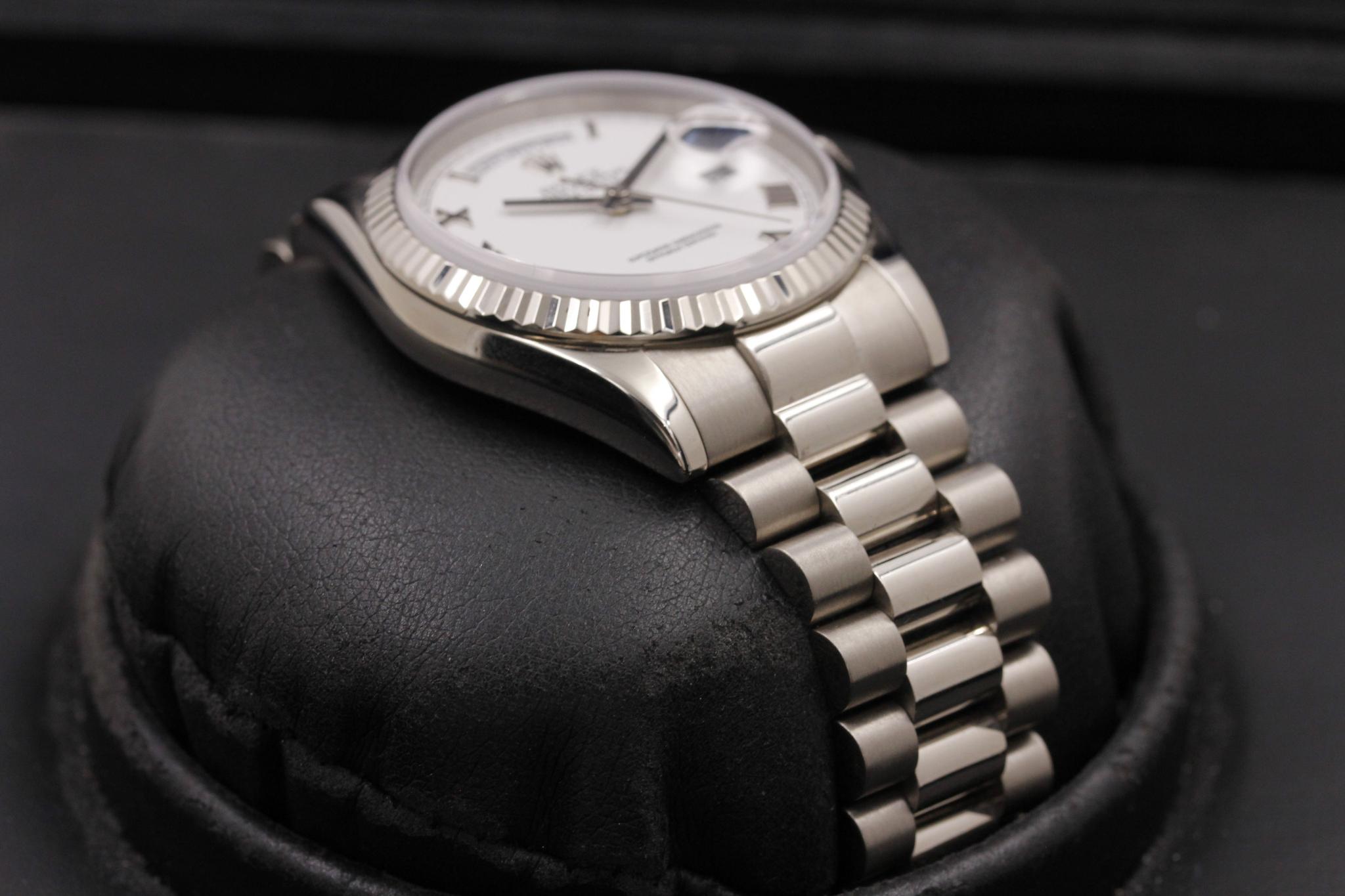 Watch Image 6