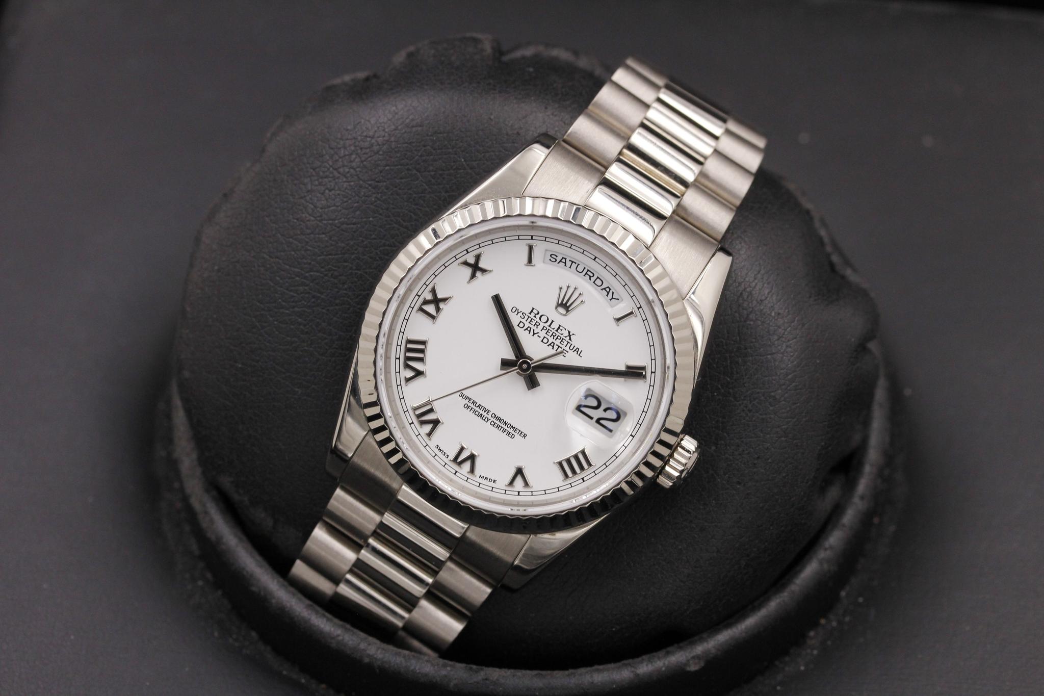 Watch Image 11