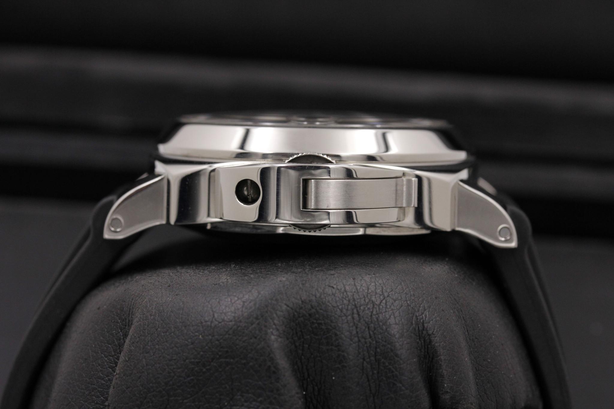 Watch Image 3
