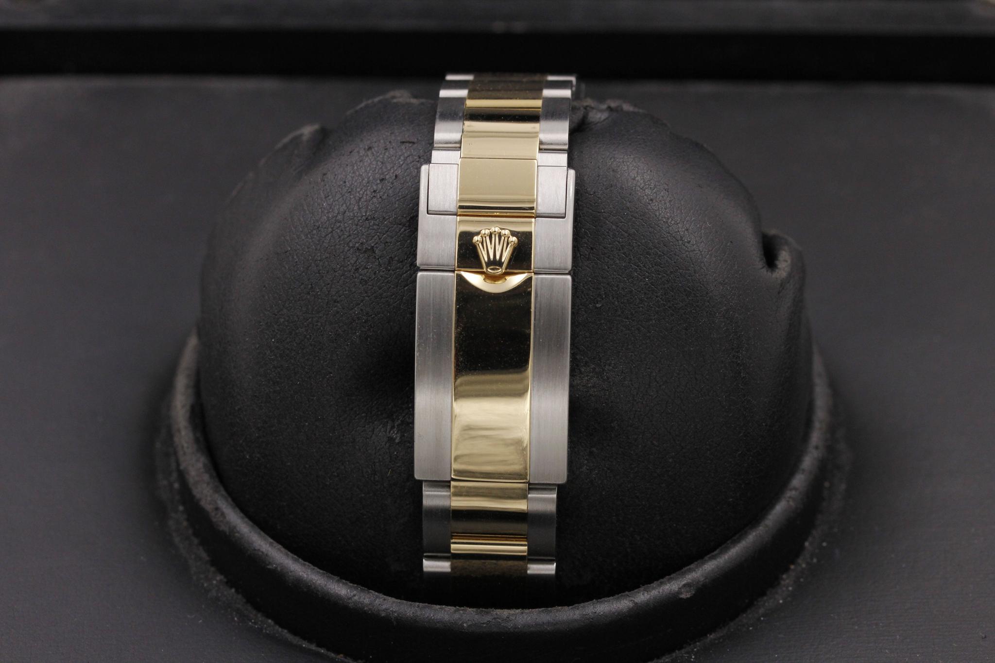 Watch Image 8