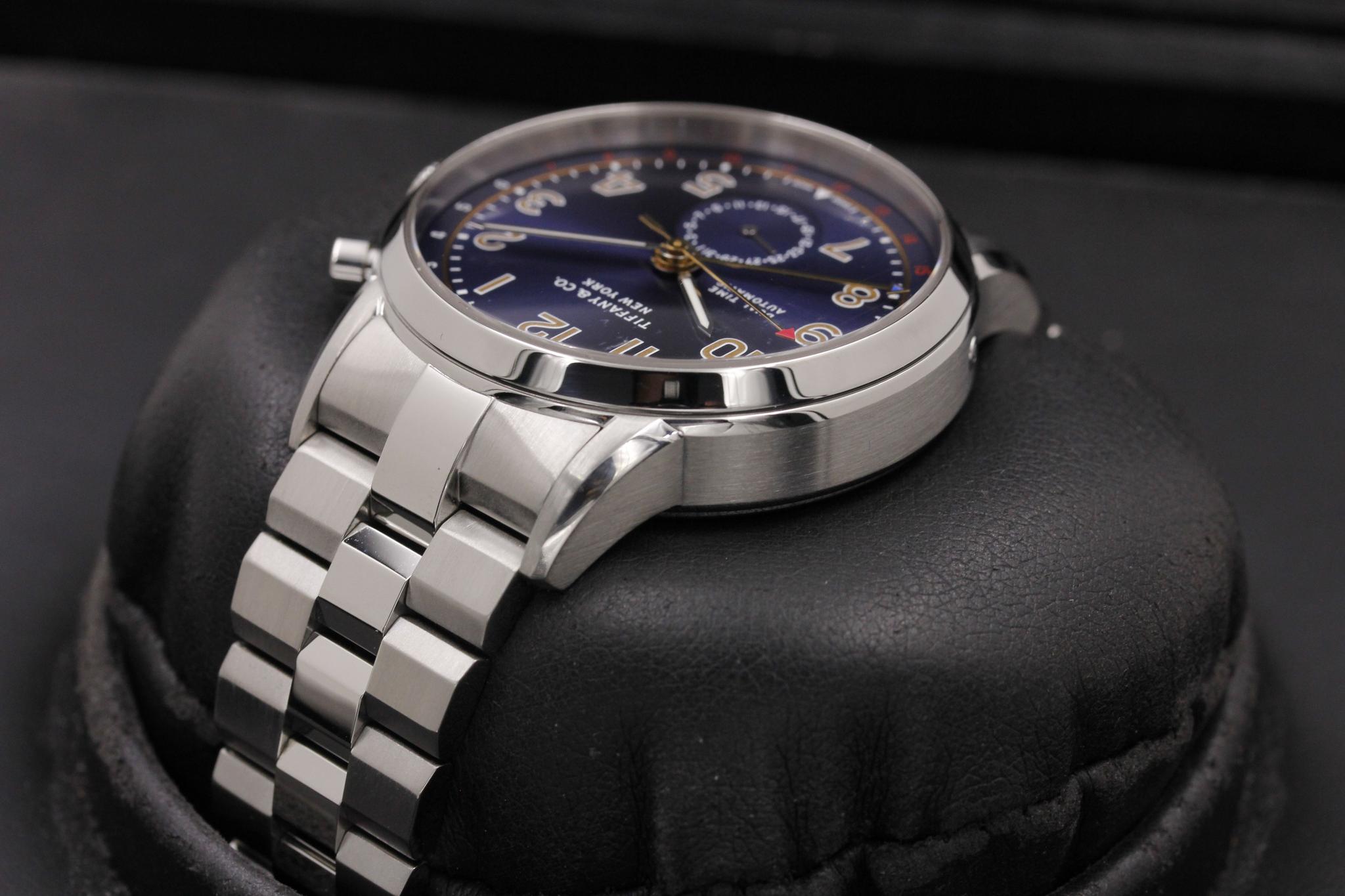 Watch Image 5