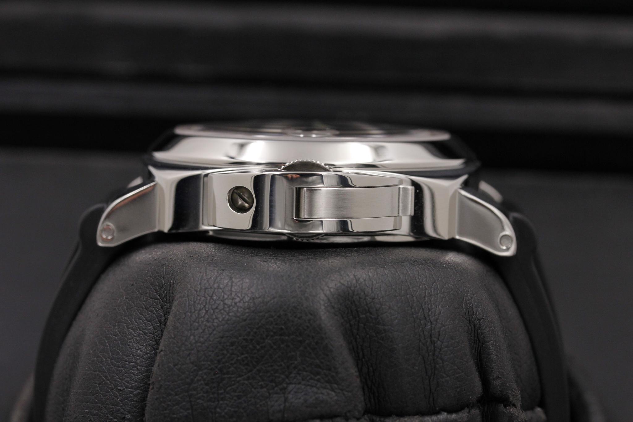 Watch Image 3