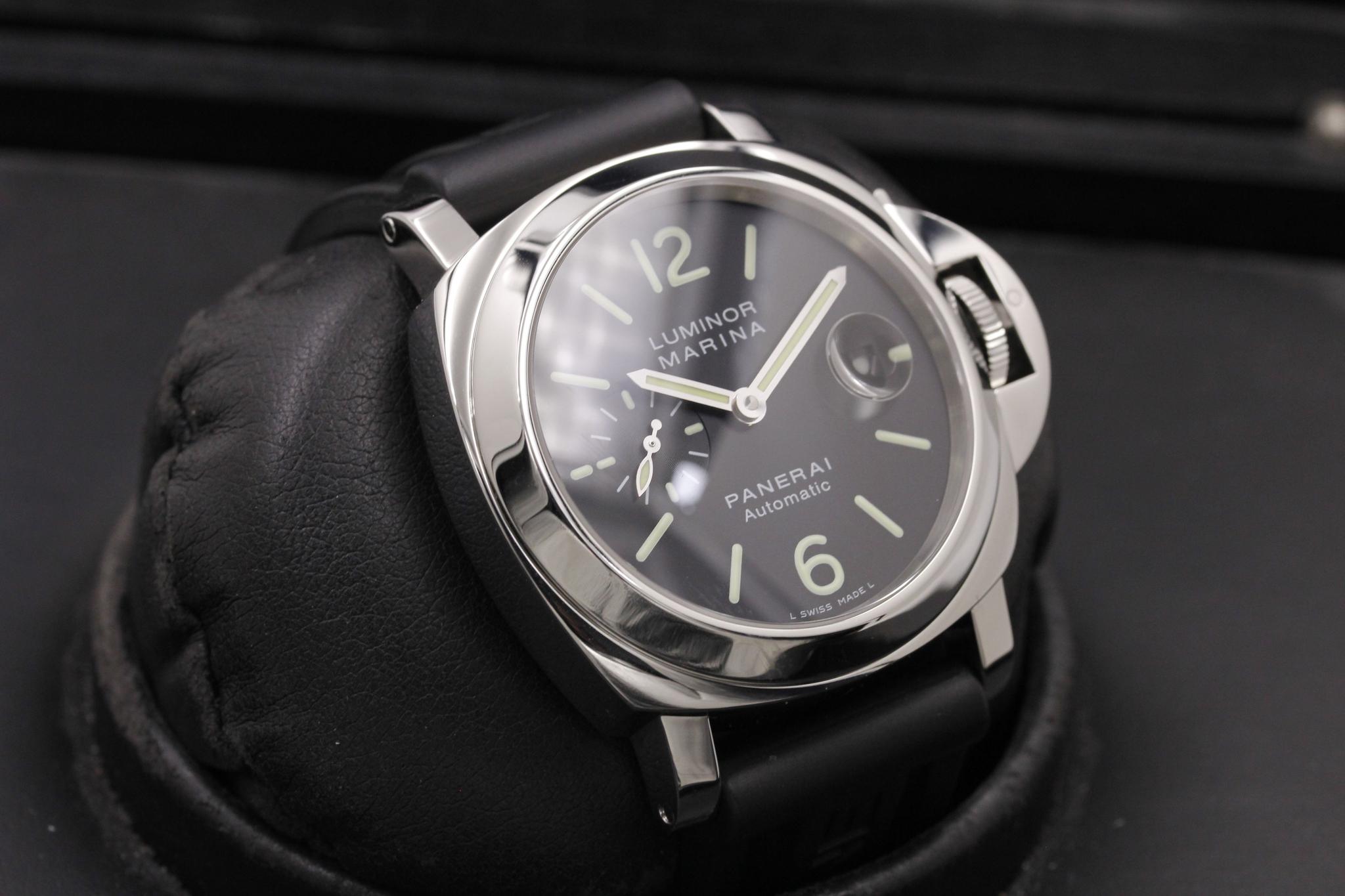 Watch Image 10
