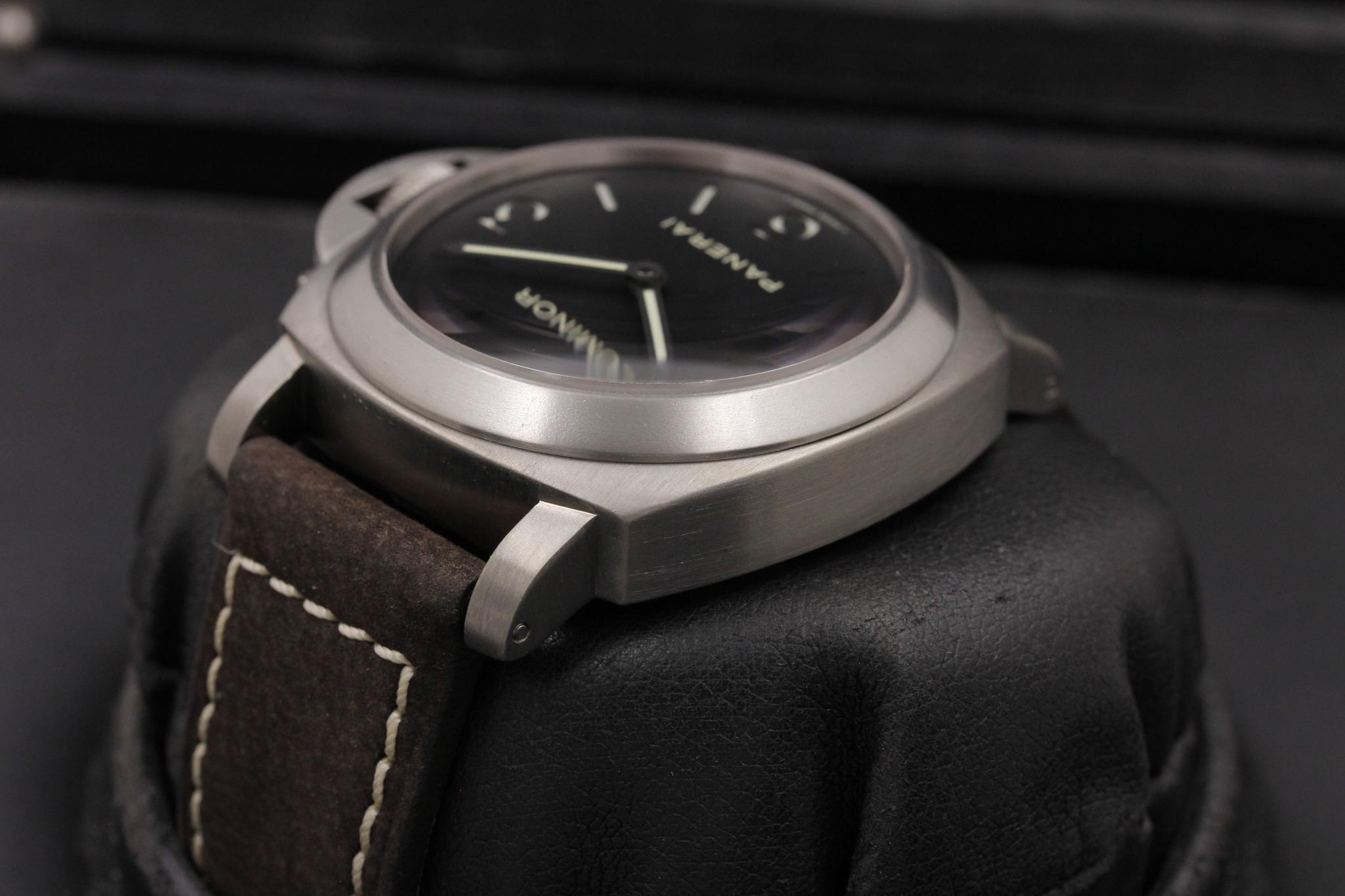Watch Image 5