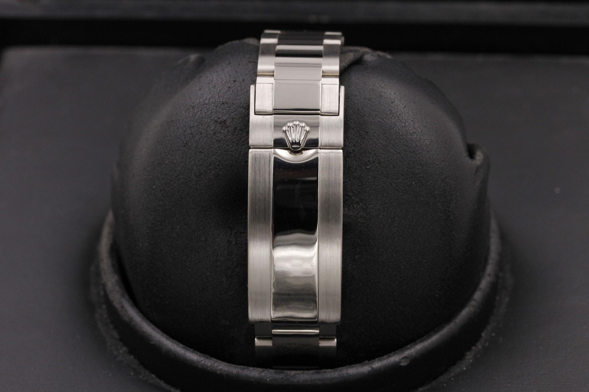 Watch Image 8