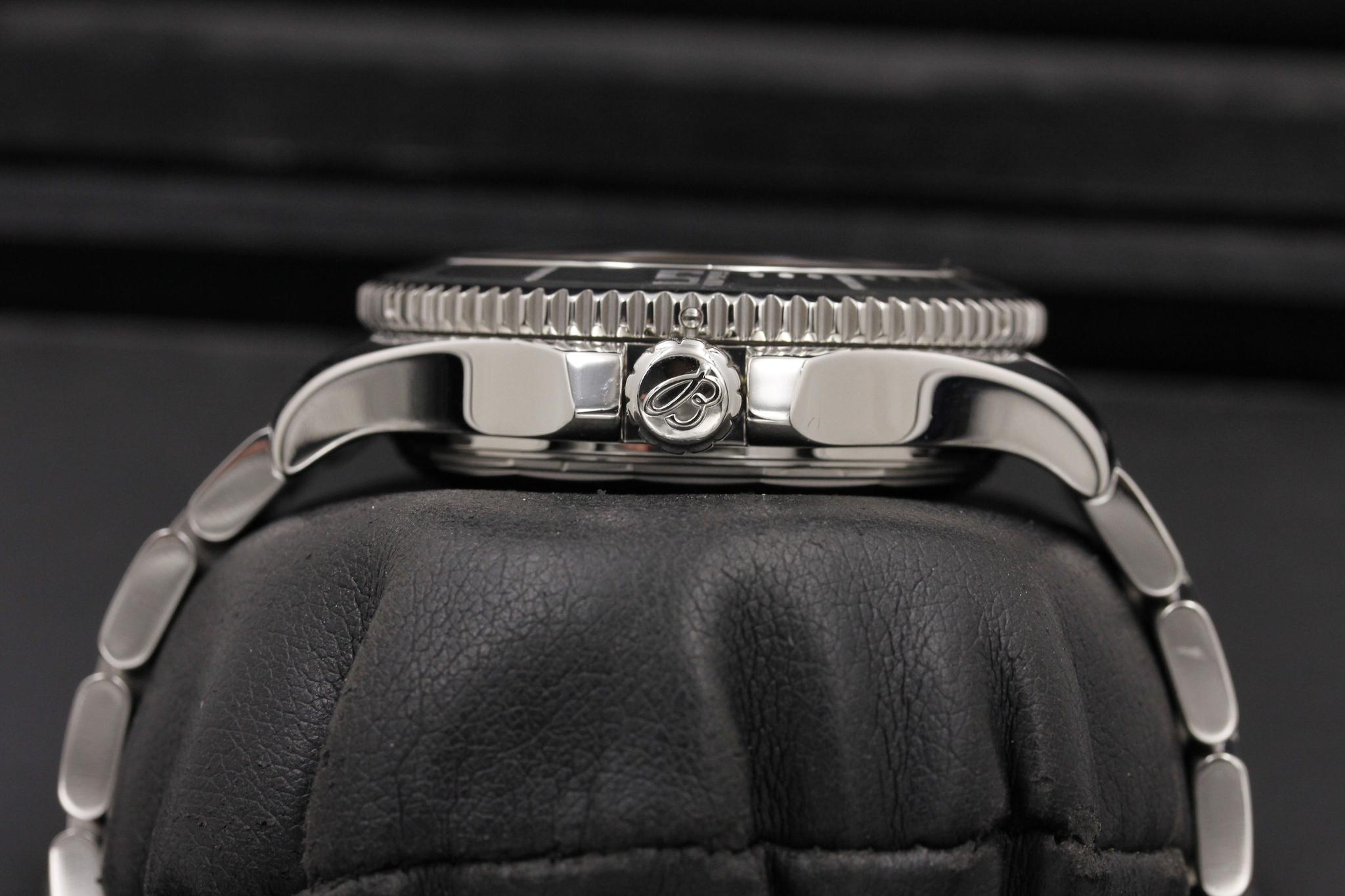 Watch Image 3