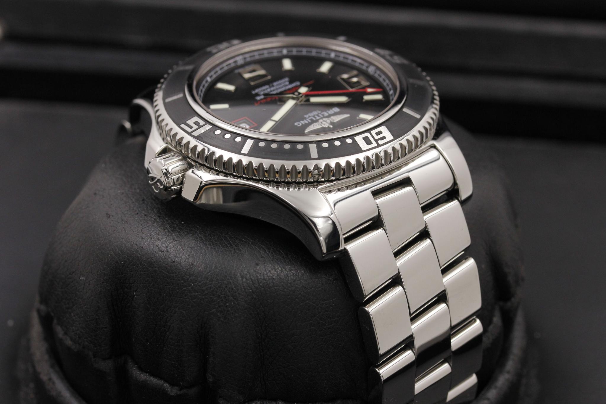 Watch Image 4