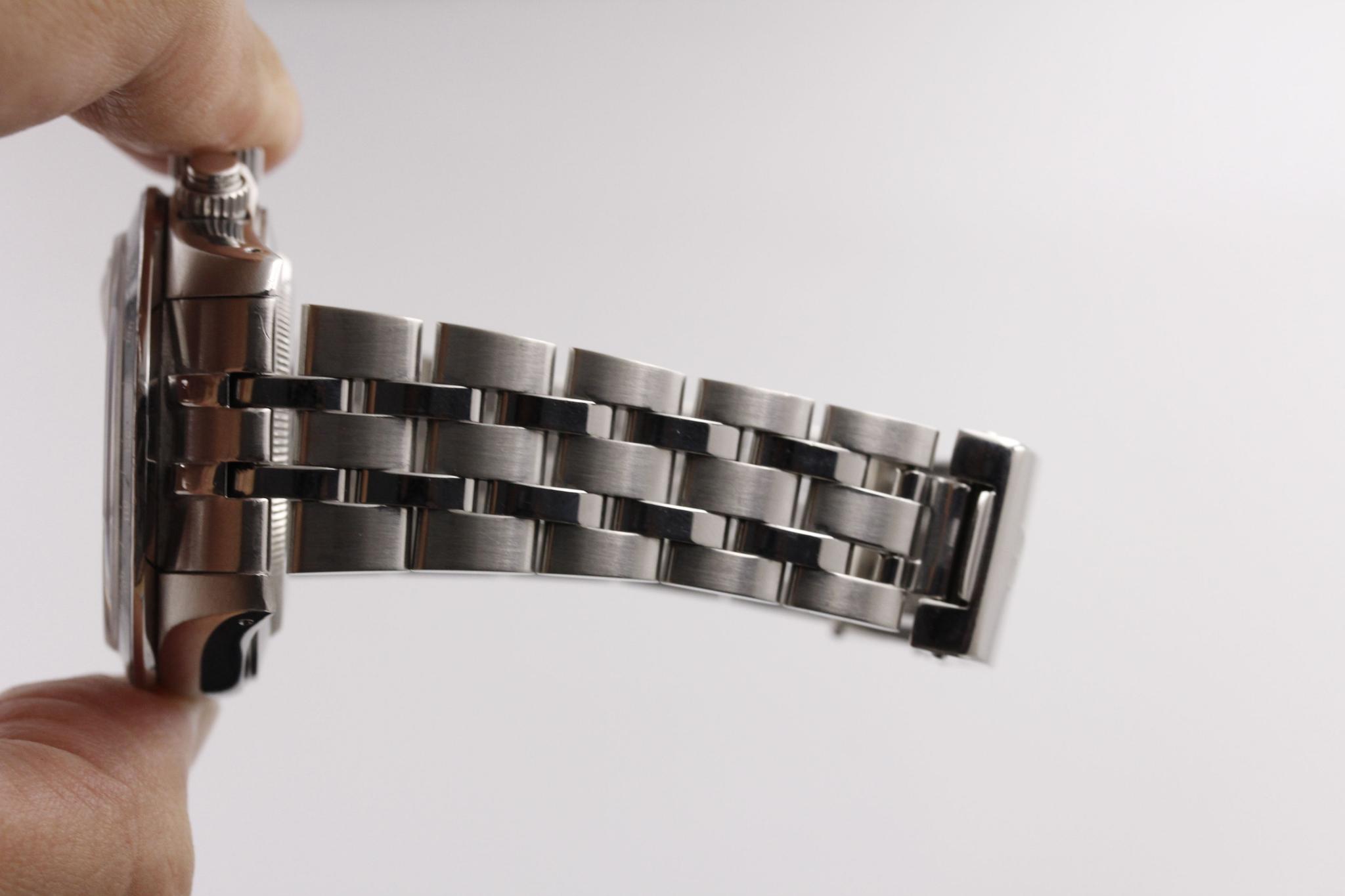Watch Image 10