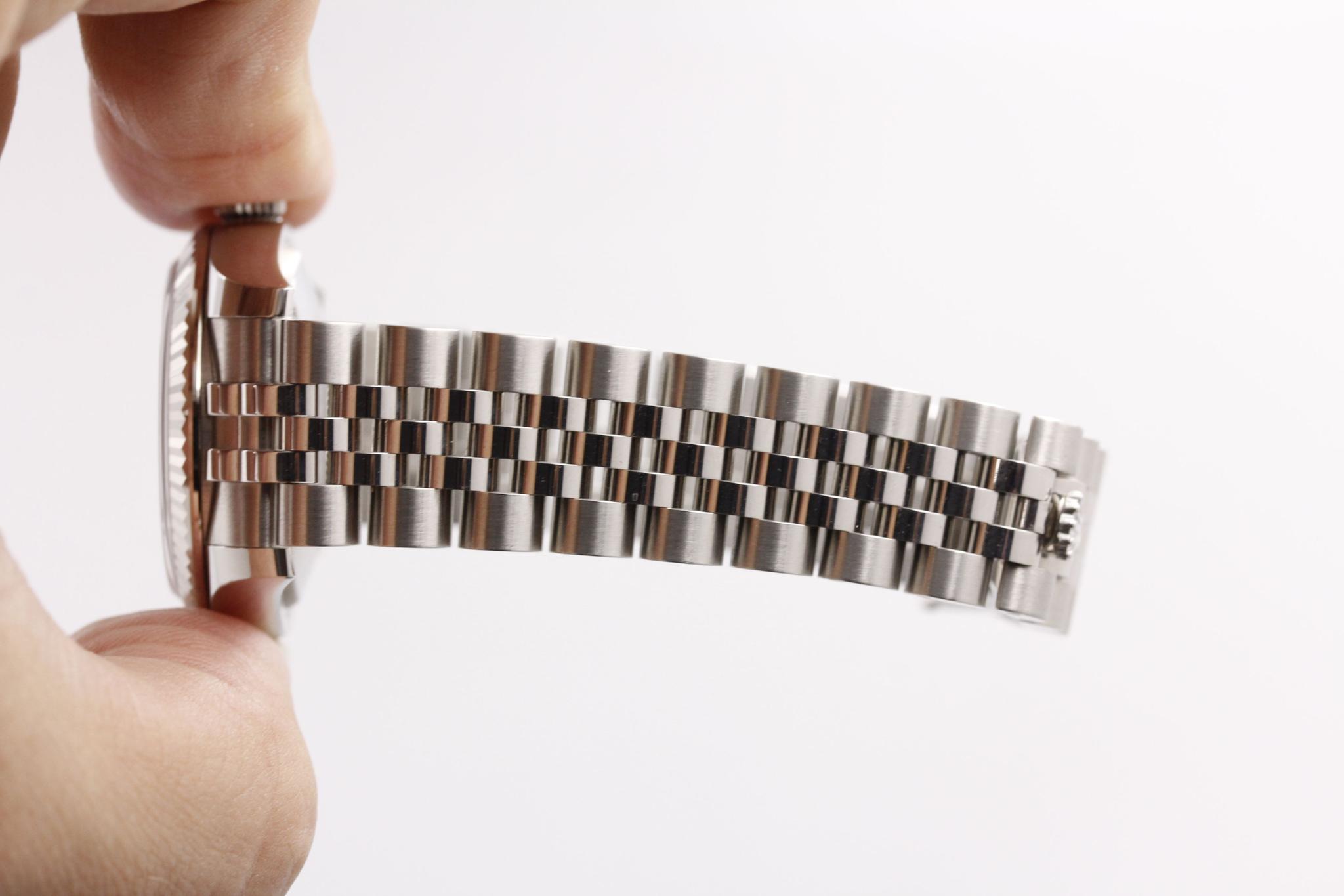 Watch Image 9
