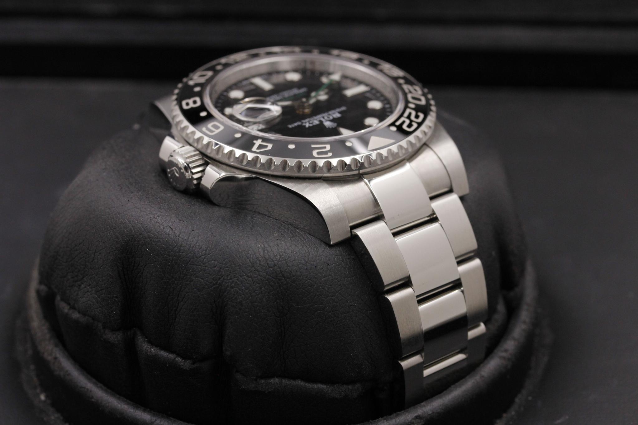 Watch Image 4