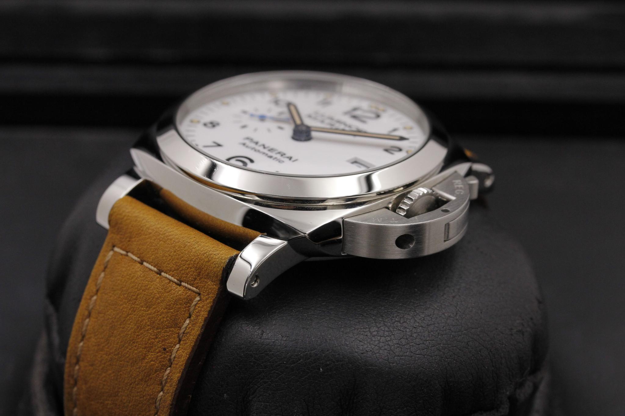 Watch Image 2