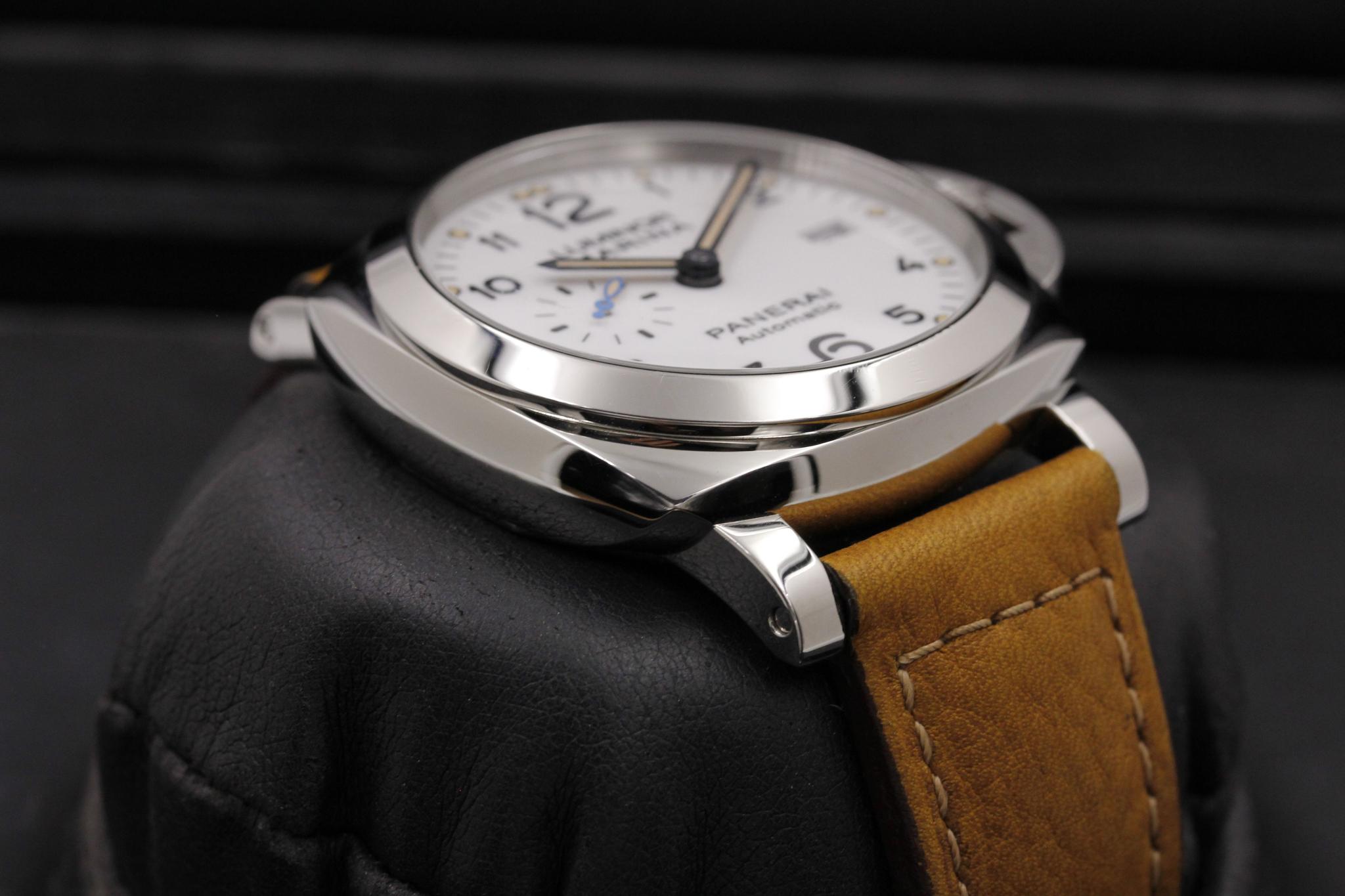 Watch Image 6
