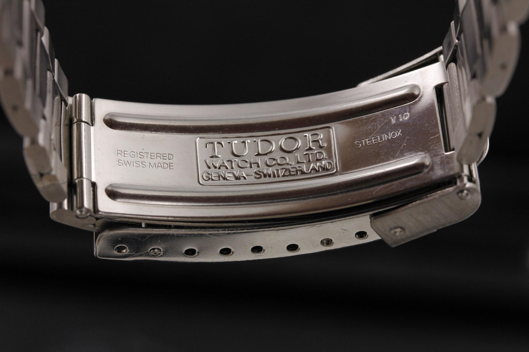 Watch Image 9