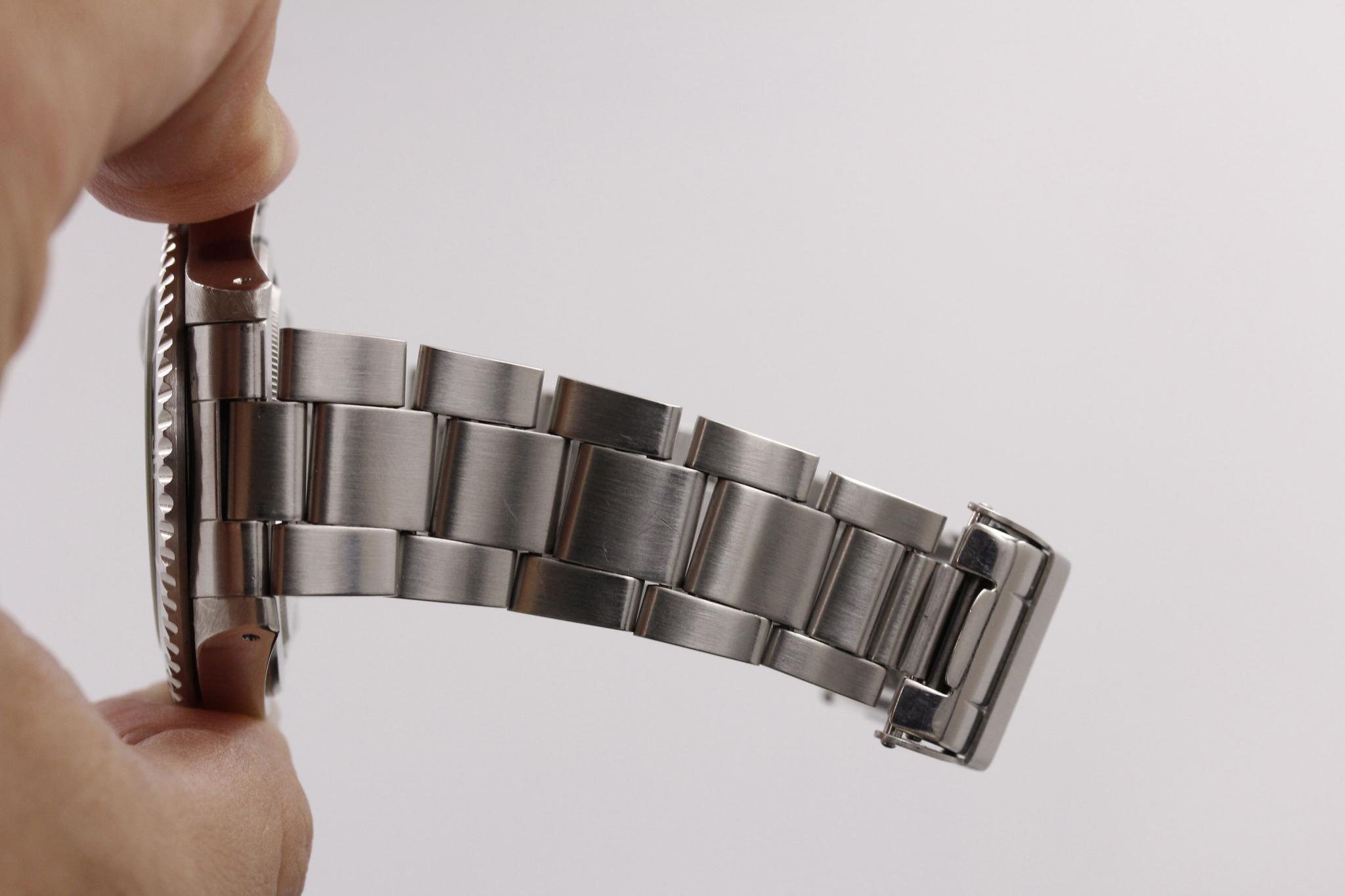 Watch Image 10