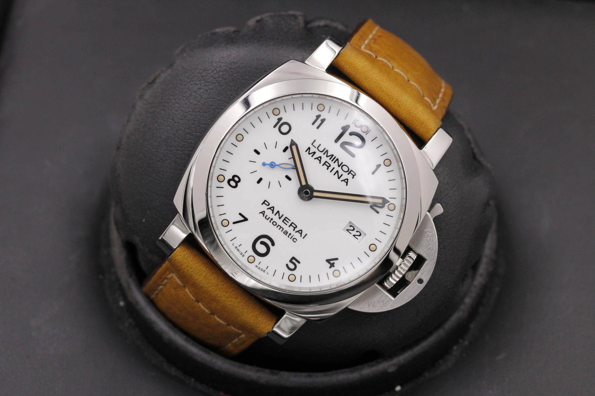Watch Image 9