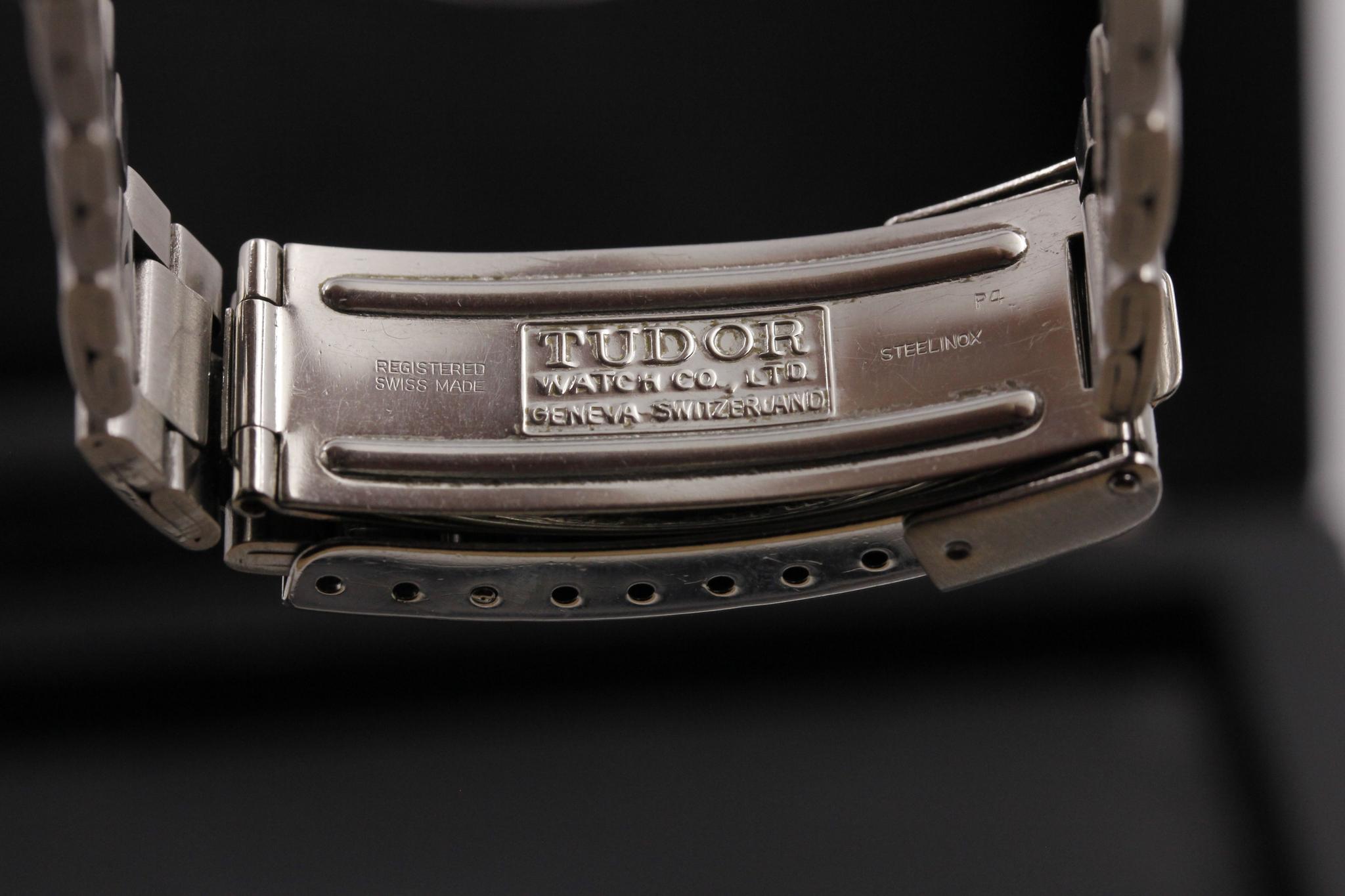 Watch Image 10