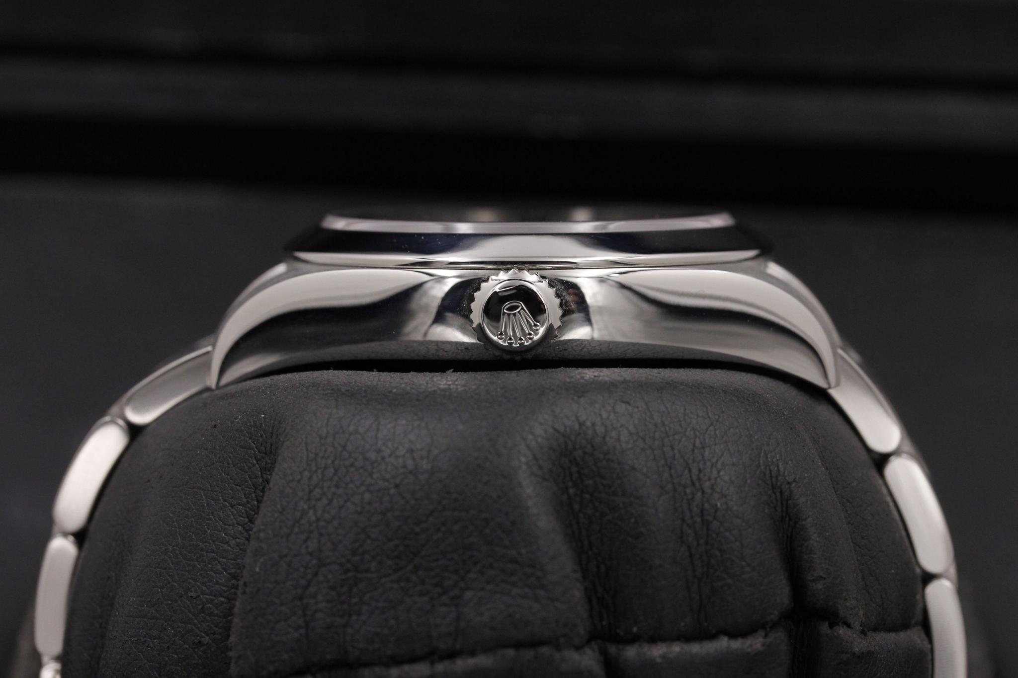 Watch Image 3